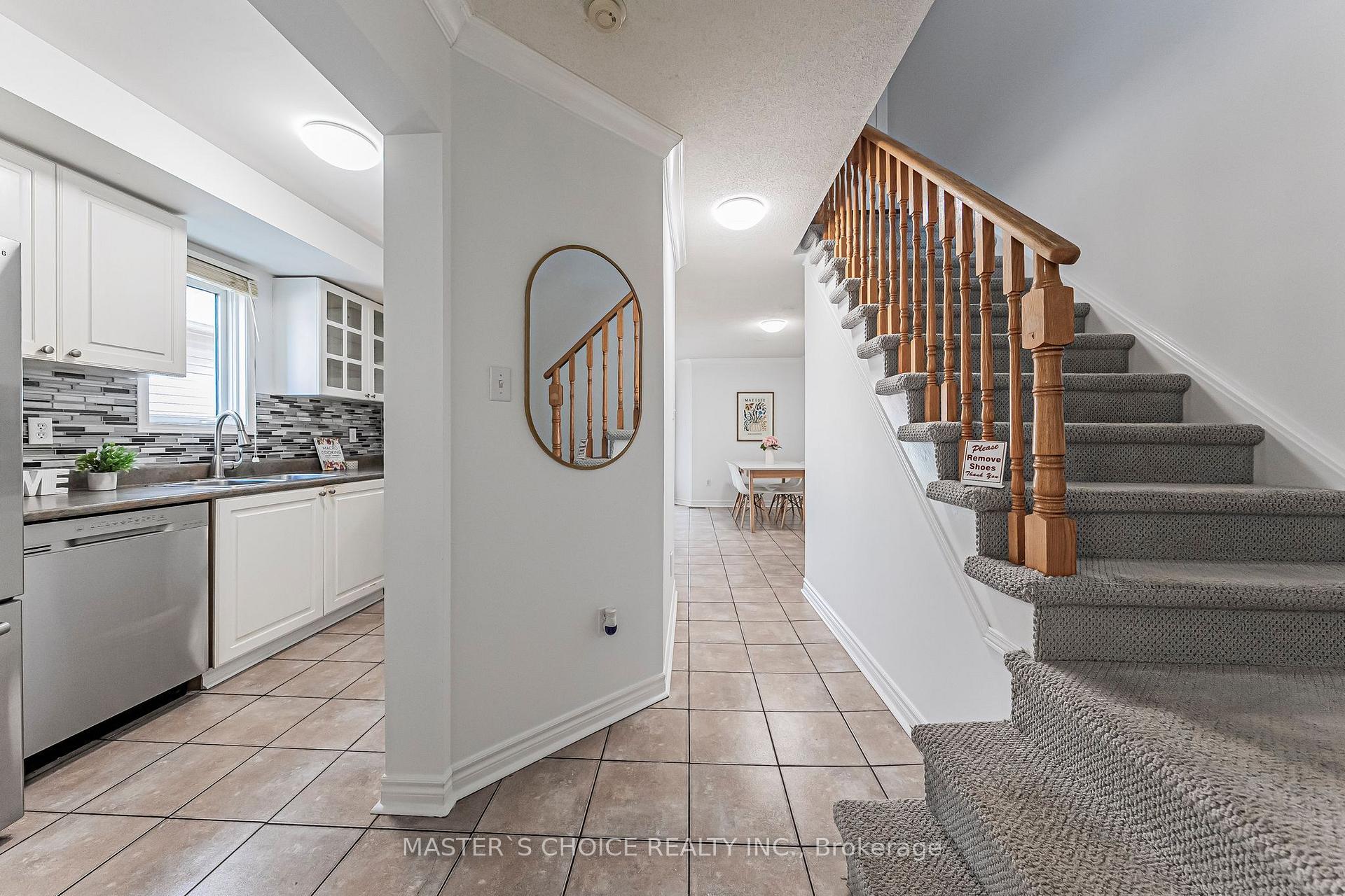 Photo 6 of 5557 Cortina Crescent, Mississauga, Hurontario — HOMEH