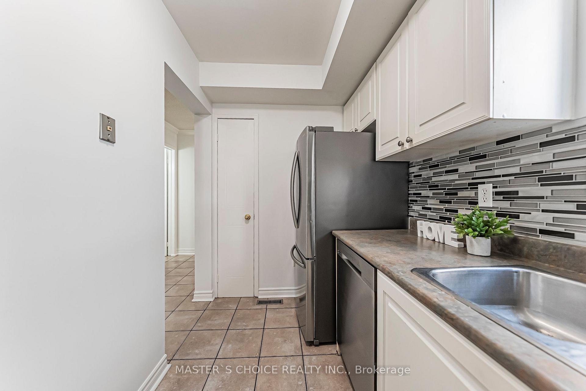Photo 11 of 5557 Cortina Crescent, Mississauga, Hurontario — HOMEH