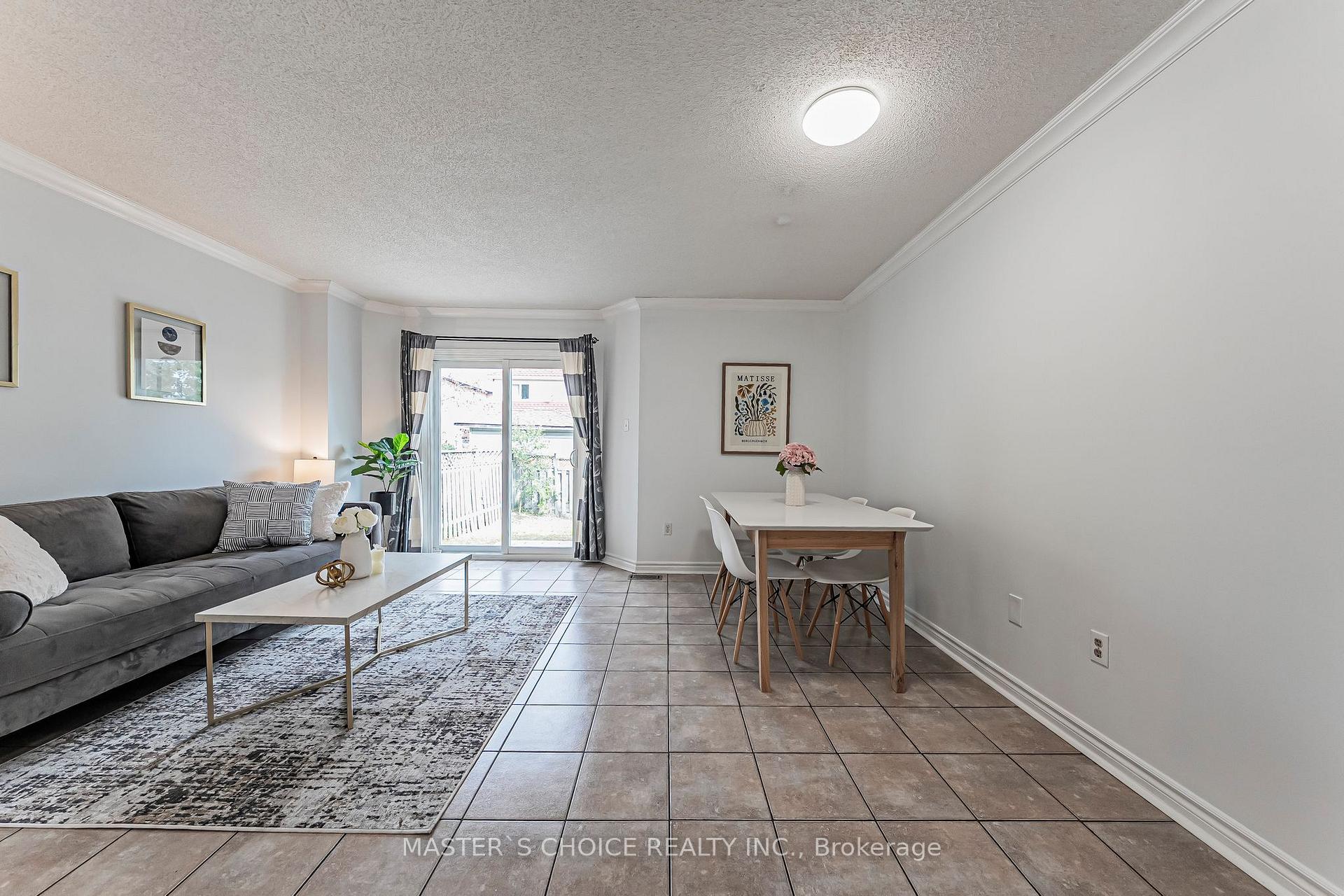 Photo 12 of 5557 Cortina Crescent, Mississauga, Hurontario — HOMEH