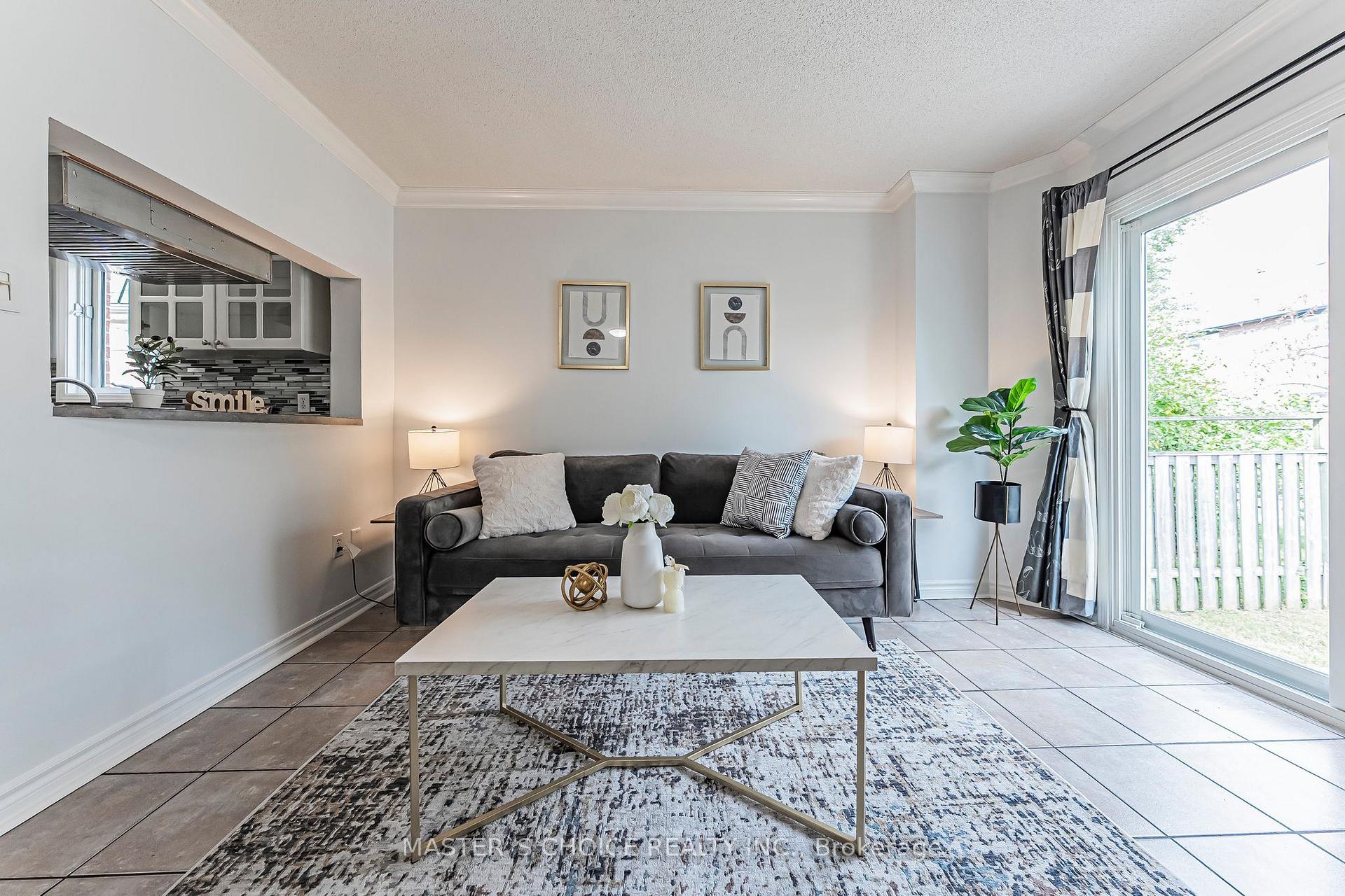 Photo 14 of 5557 Cortina Crescent, Mississauga, Hurontario — HOMEH