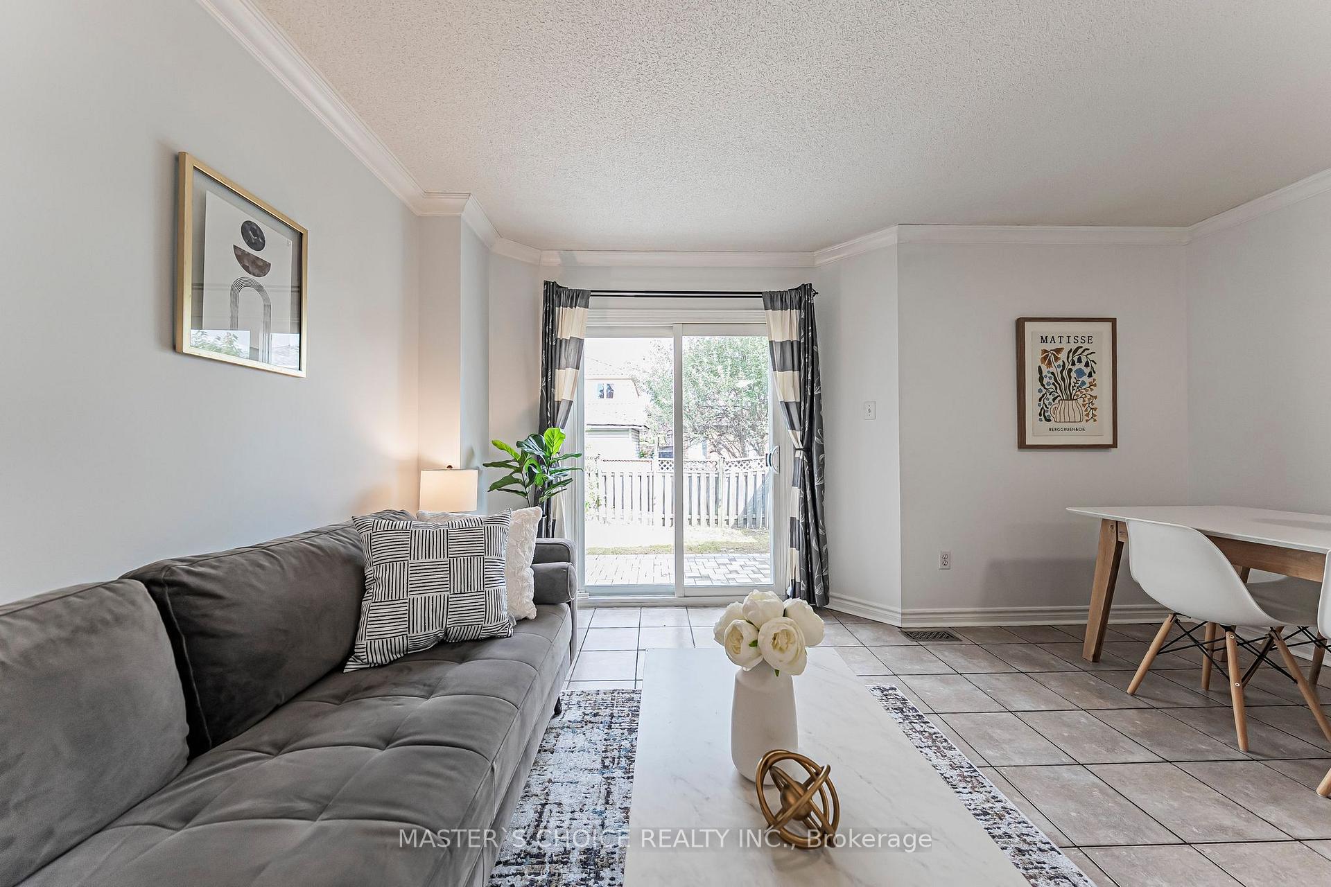 Photo 15 of 5557 Cortina Crescent, Mississauga, Hurontario — HOMEH