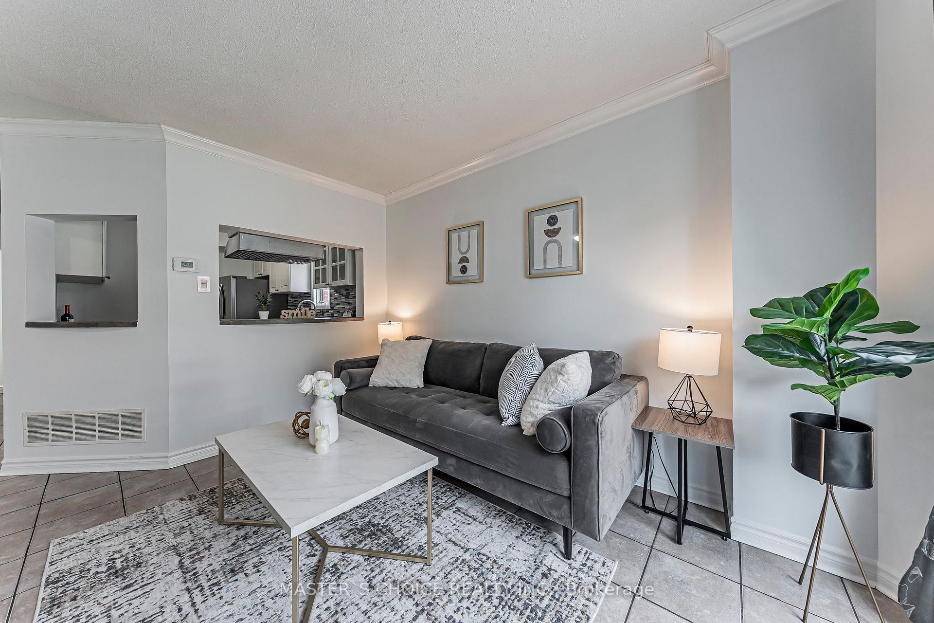 Photo 16 of 5557 Cortina Crescent, Mississauga, Hurontario — HOMEH