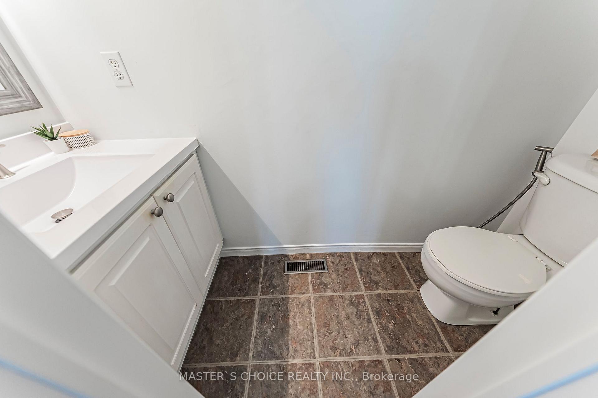 Photo 27 of 5557 Cortina Crescent, Mississauga, Hurontario — HOMEH