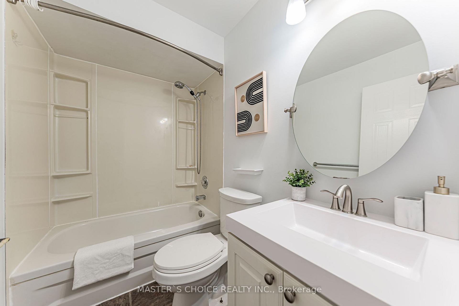 Photo 32 of 5557 Cortina Crescent, Mississauga, Hurontario — HOMEH