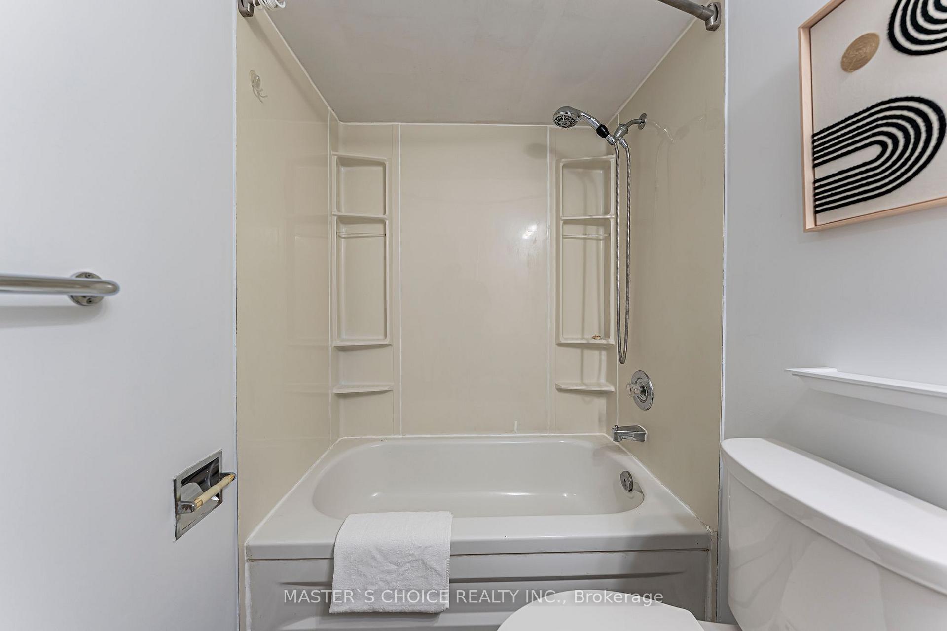 Photo 33 of 5557 Cortina Crescent, Mississauga, Hurontario — HOMEH