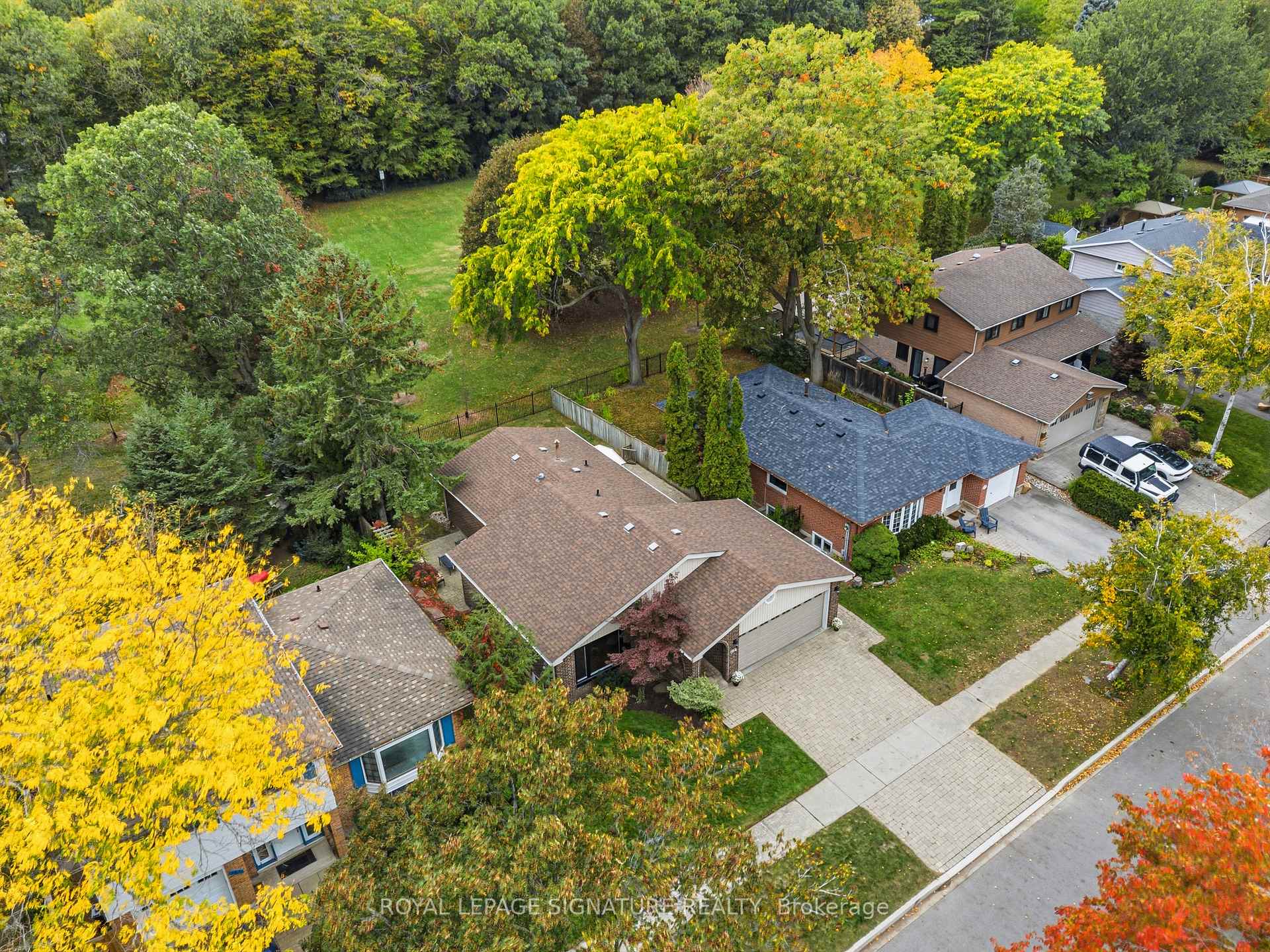Photo 2 of 168 Arichat Road, Oakville, Ford — HOMEH