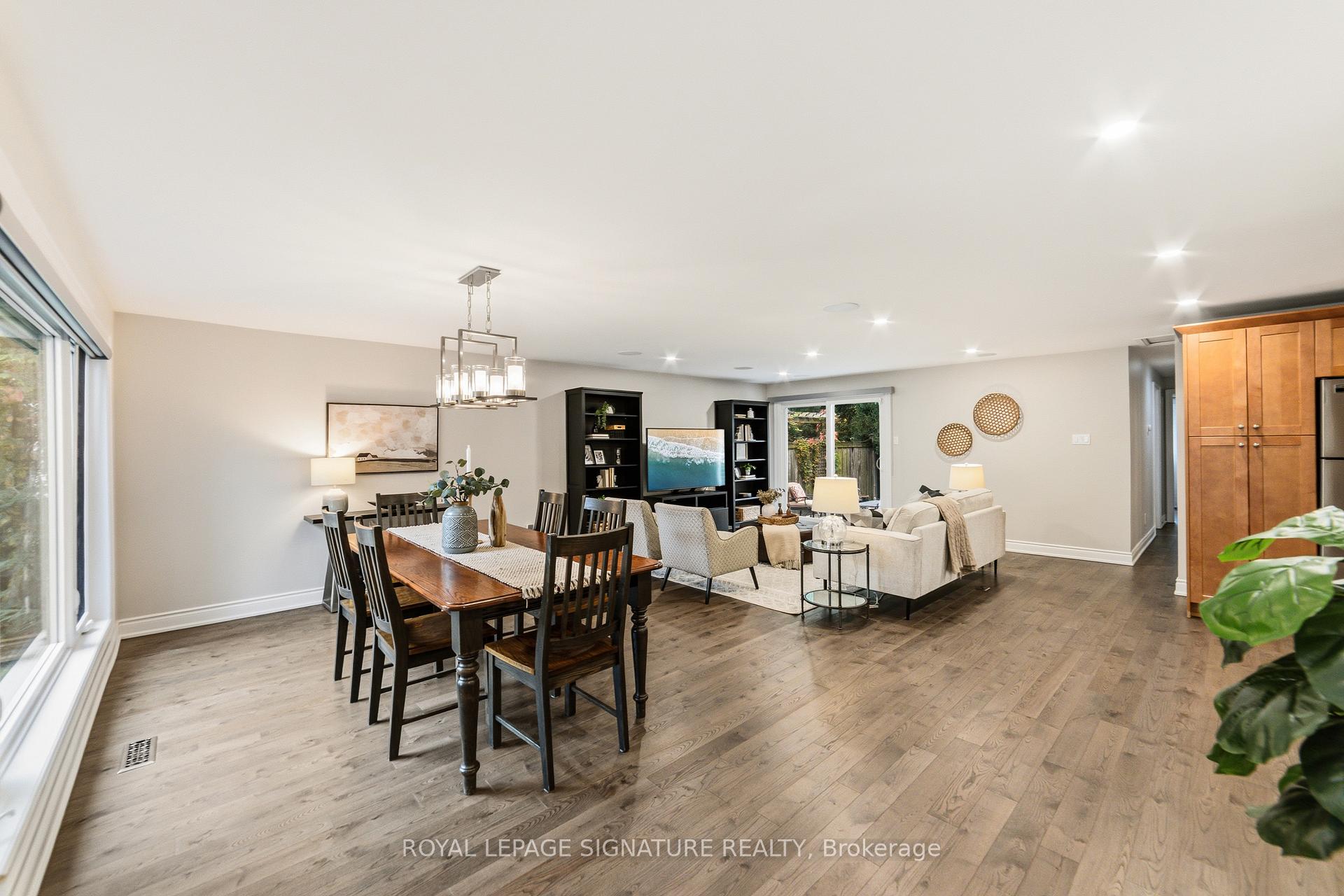 Photo 5 of 168 Arichat Road, Oakville, Ford — HOMEH
