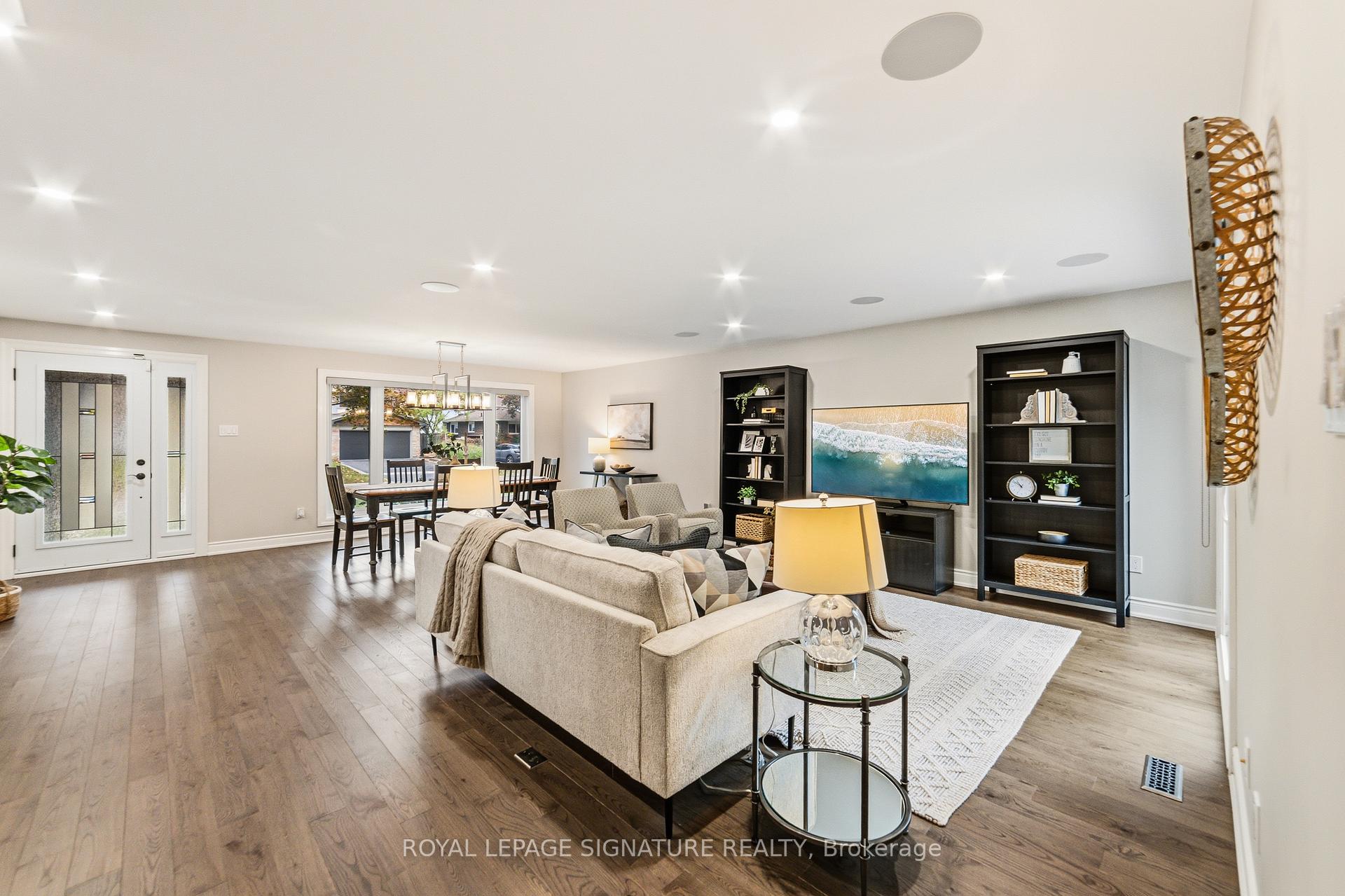 Photo 10 of 168 Arichat Road, Oakville, Ford — HOMEH