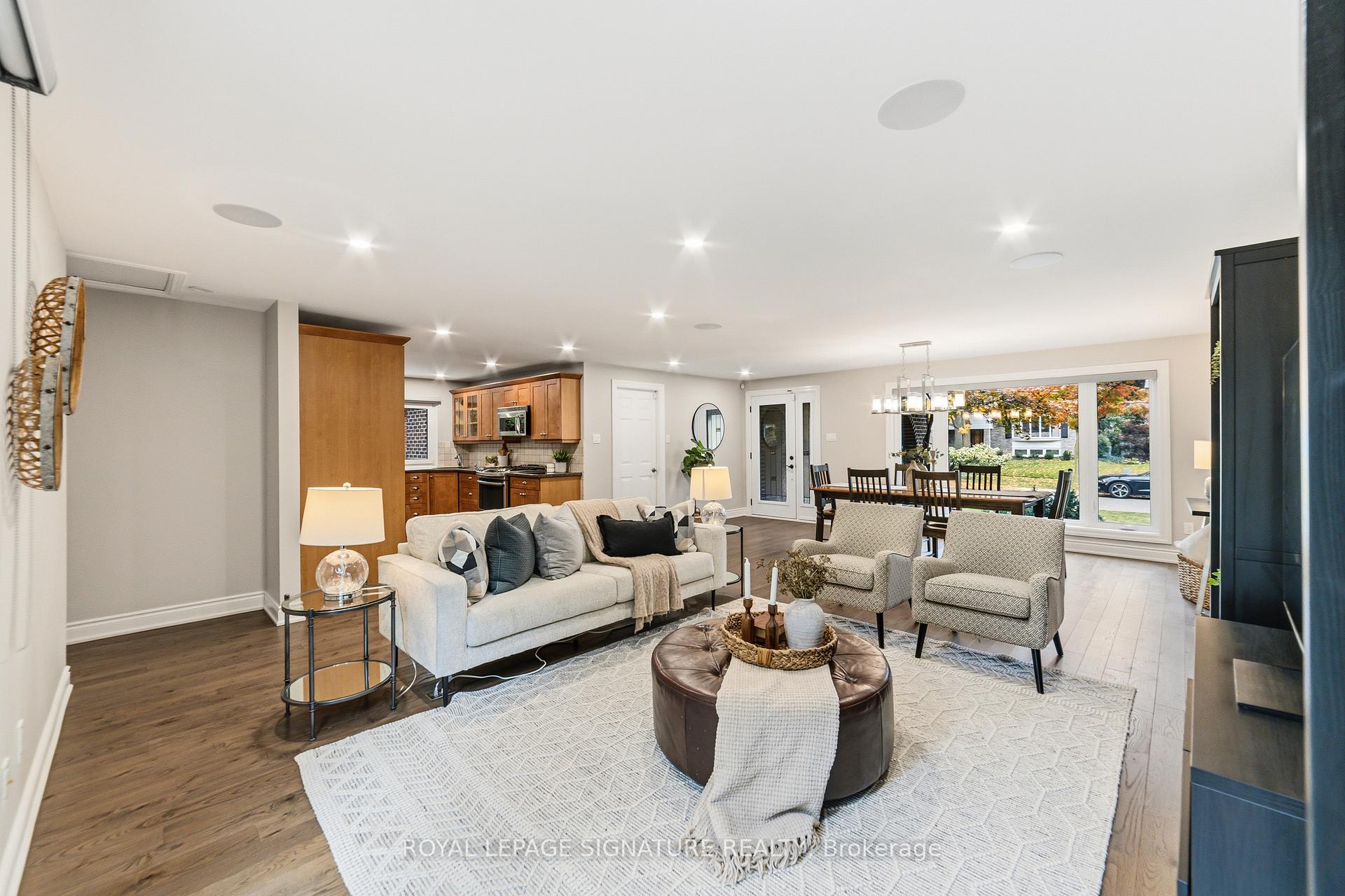 Photo 11 of 168 Arichat Road, Oakville, Ford — HOMEH