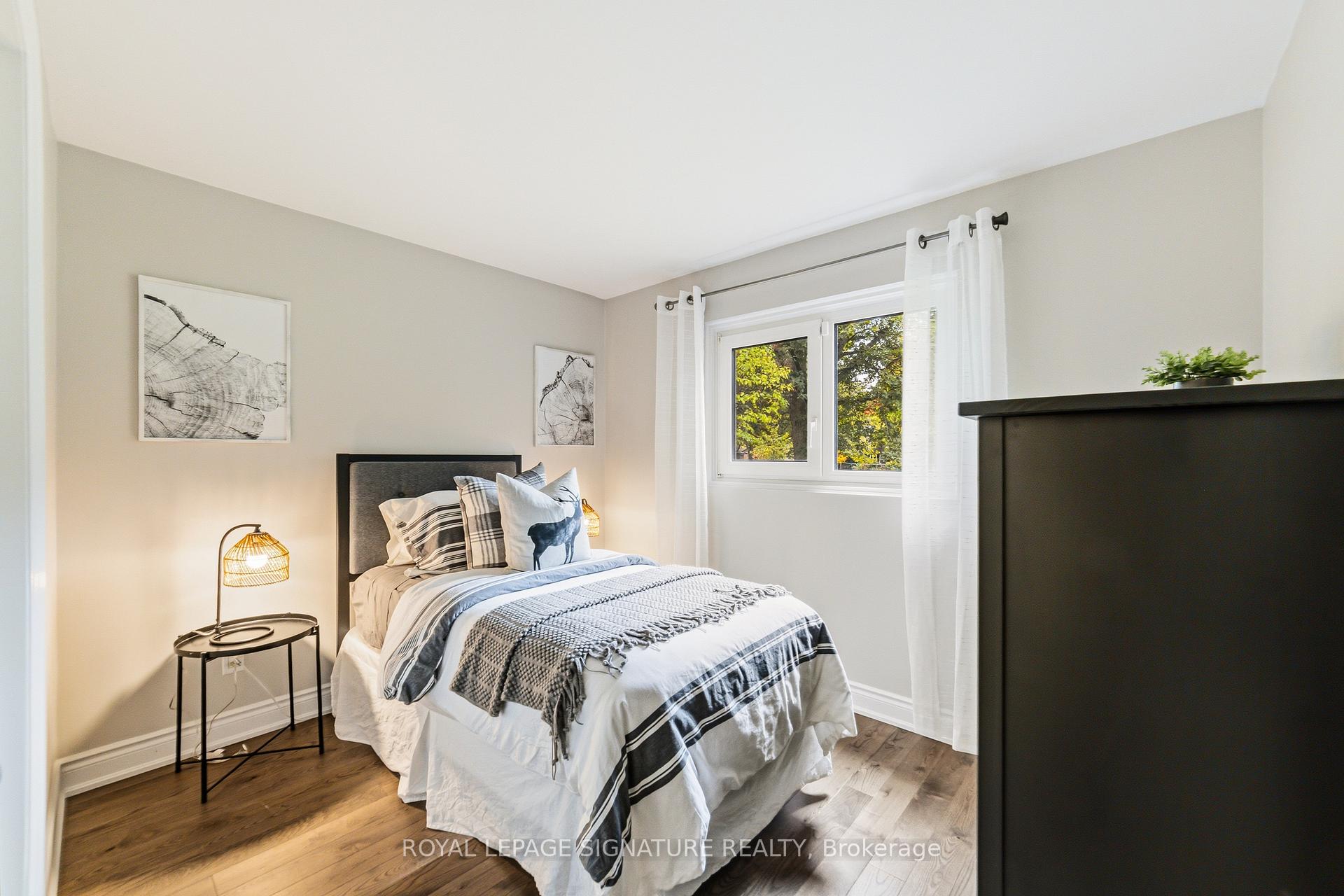 Photo 18 of 168 Arichat Road, Oakville, Ford — HOMEH