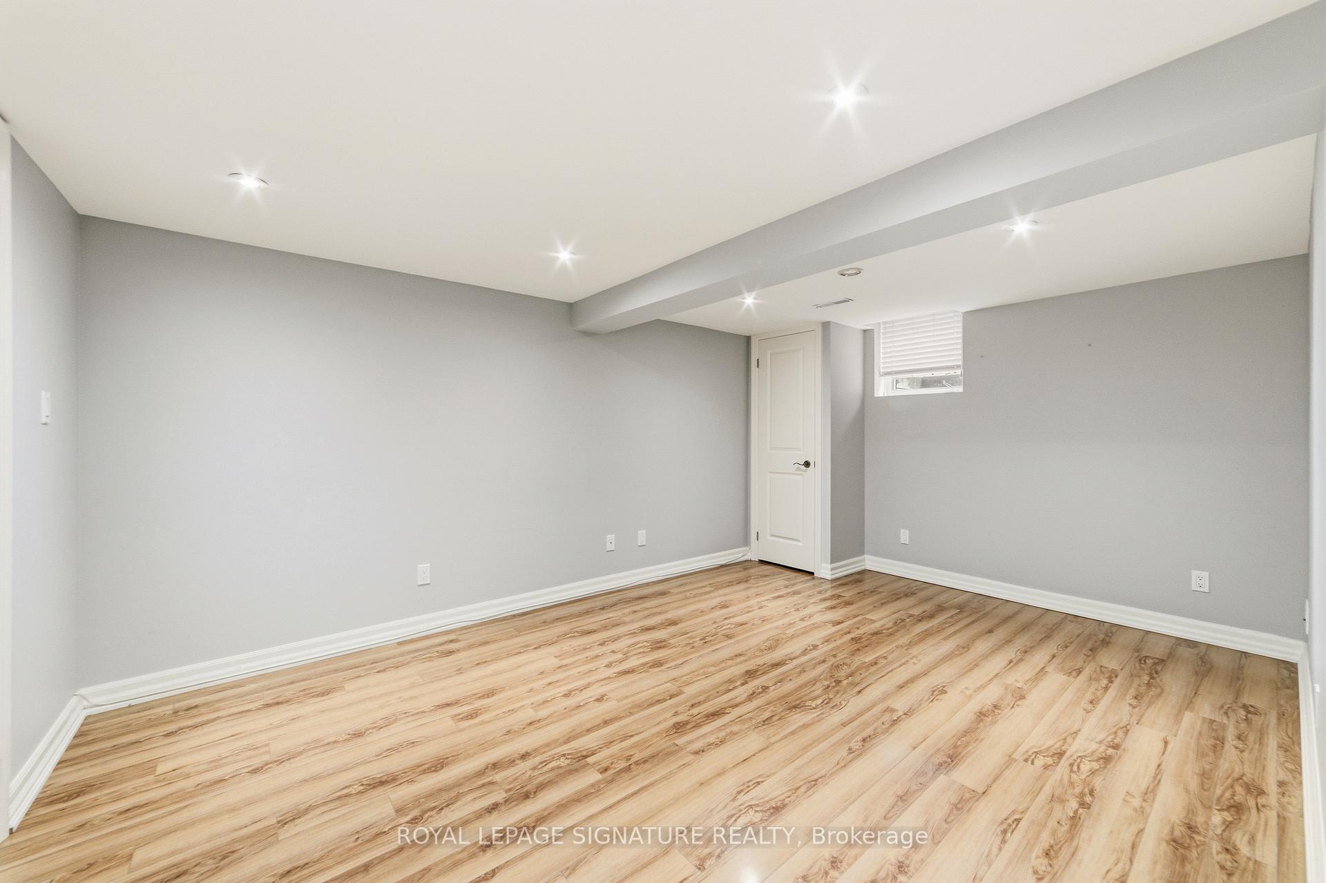 Photo 24 of 168 Arichat Road, Oakville, Ford — HOMEH