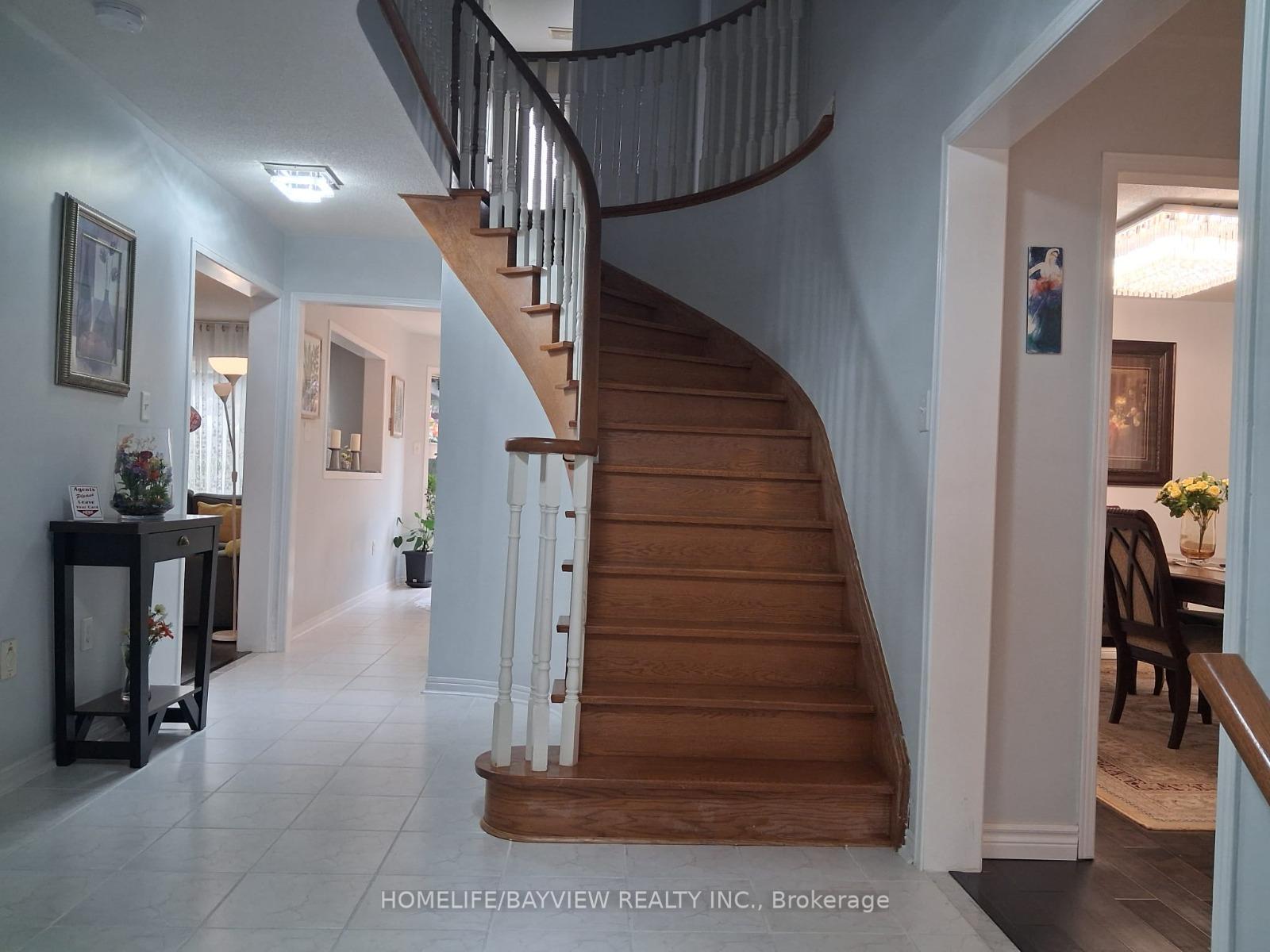 Photo 3 of 137 Widdifield Avenue, Newmarket, Armitage — HOMEH