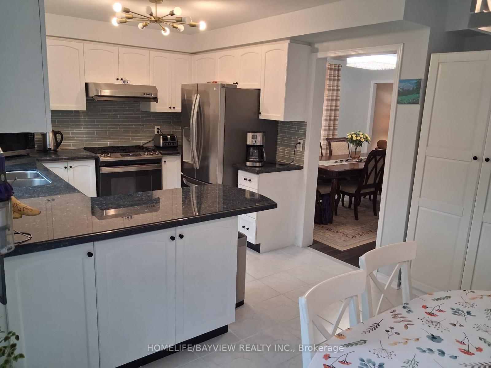 Photo 14 of 137 Widdifield Avenue, Newmarket, Armitage — HOMEH