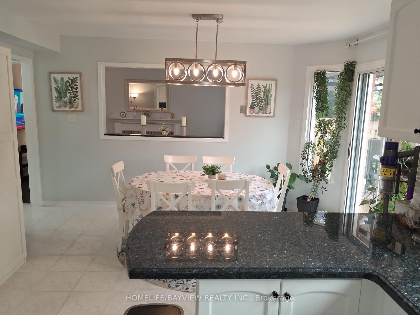 Photo 15 of 137 Widdifield Avenue, Newmarket, Armitage — HOMEH