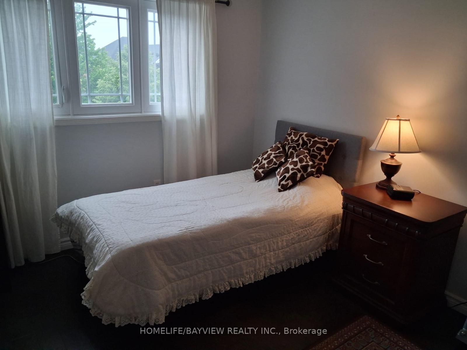 Photo 34 of 137 Widdifield Avenue, Newmarket, Armitage — HOMEH
