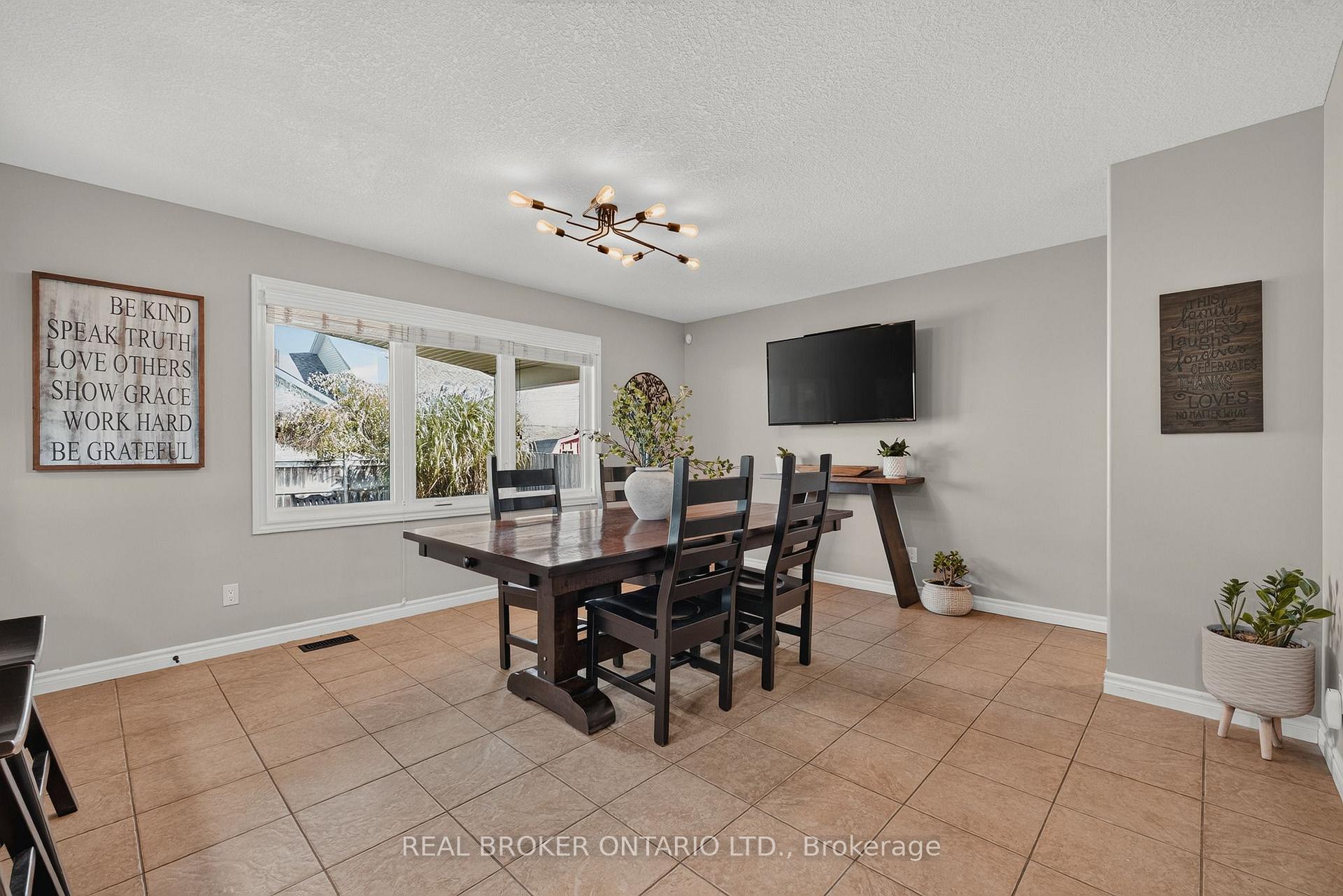 Photo 12 of 38 Roberta Street, Woolwich — HOMEH