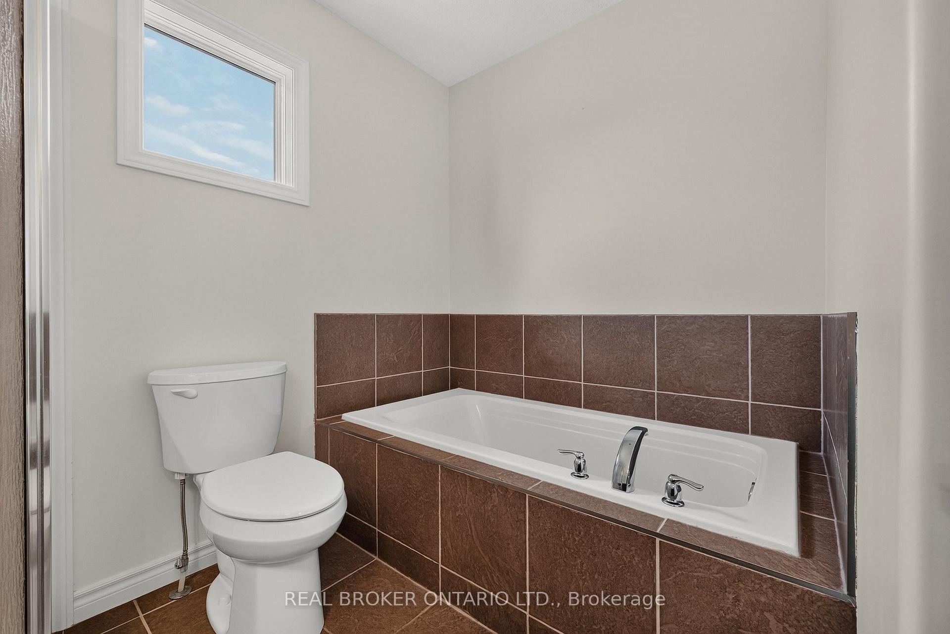 Photo 29 of 38 Roberta Street, Woolwich — HOMEH