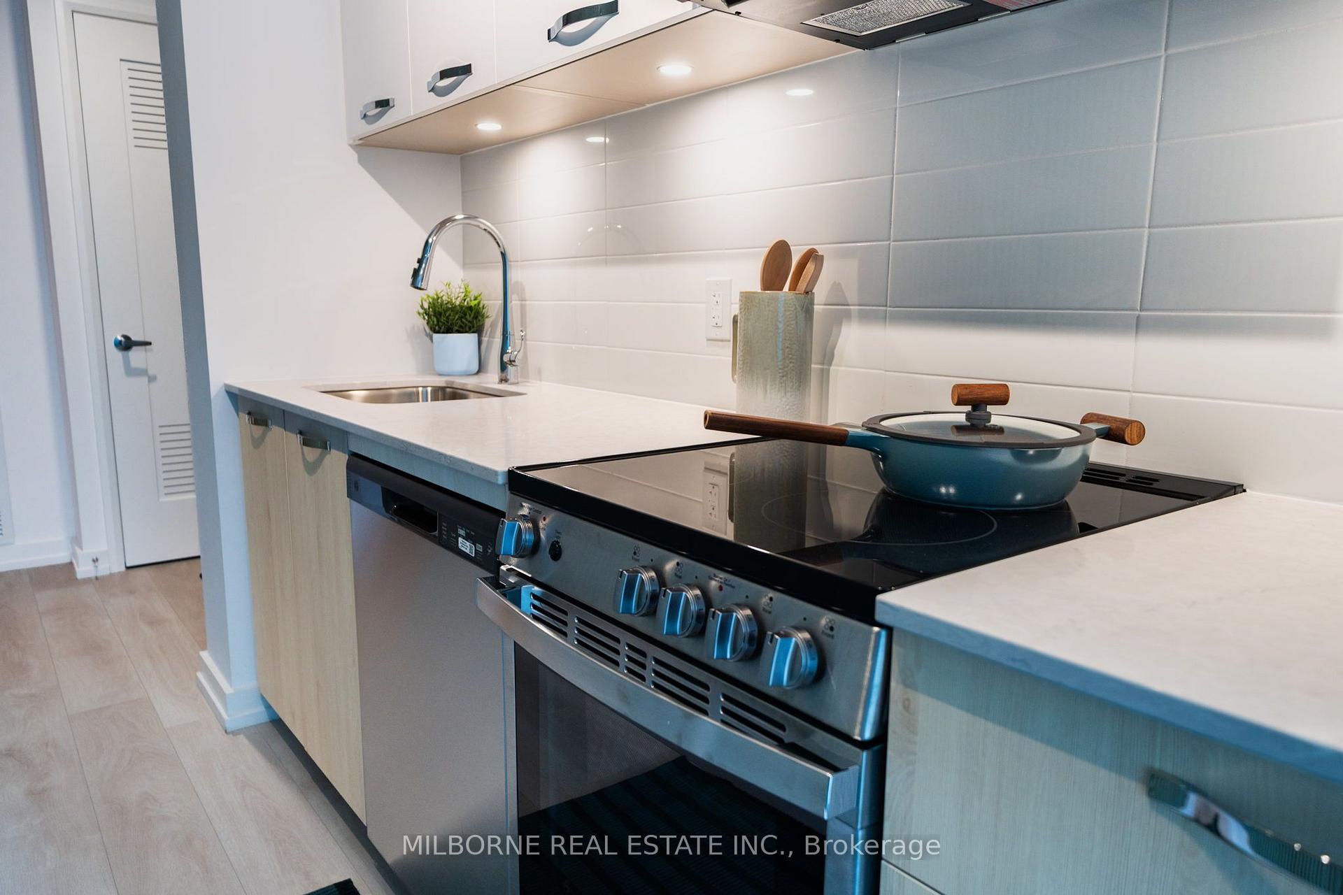 Photo 9 of Unit 2207, 75 James Street S, Hamilton, Corktown — HOMEH