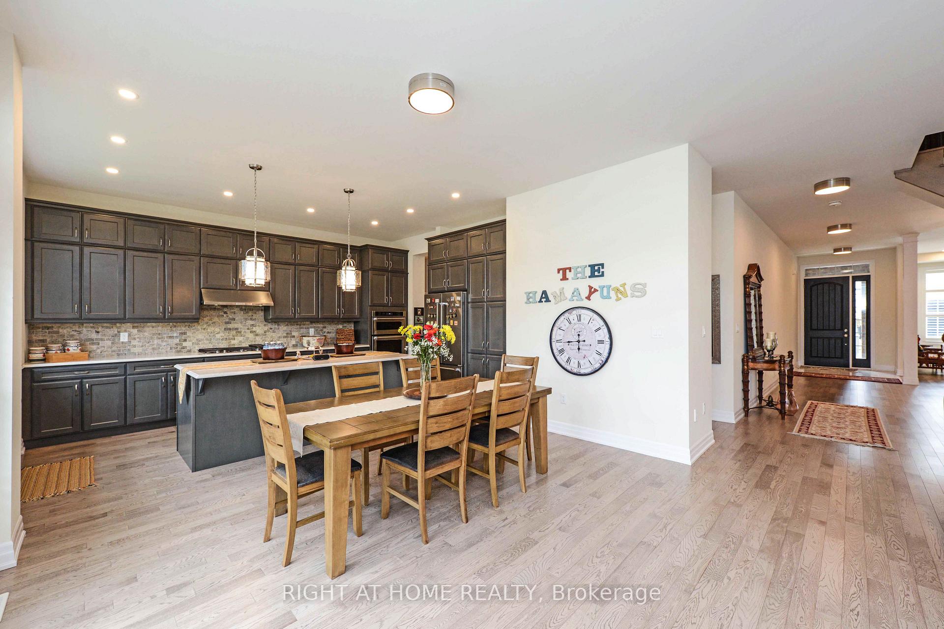 Photo 5 of 3286 Charles Biggar Drive, Oakville, Glenorchy — HOMEH