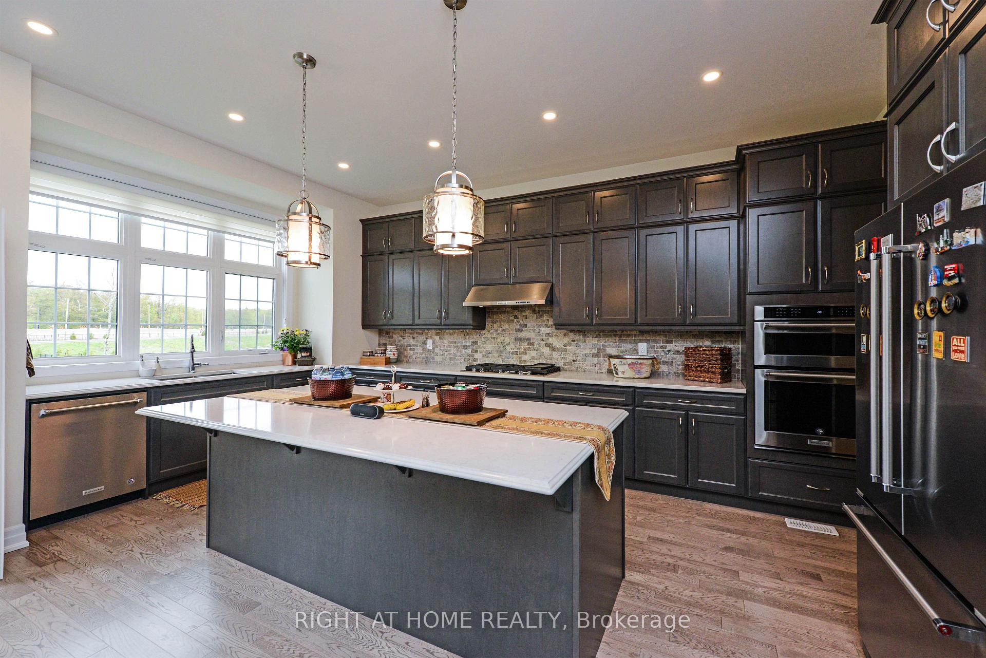 Photo 8 of 3286 Charles Biggar Drive, Oakville, Glenorchy — HOMEH