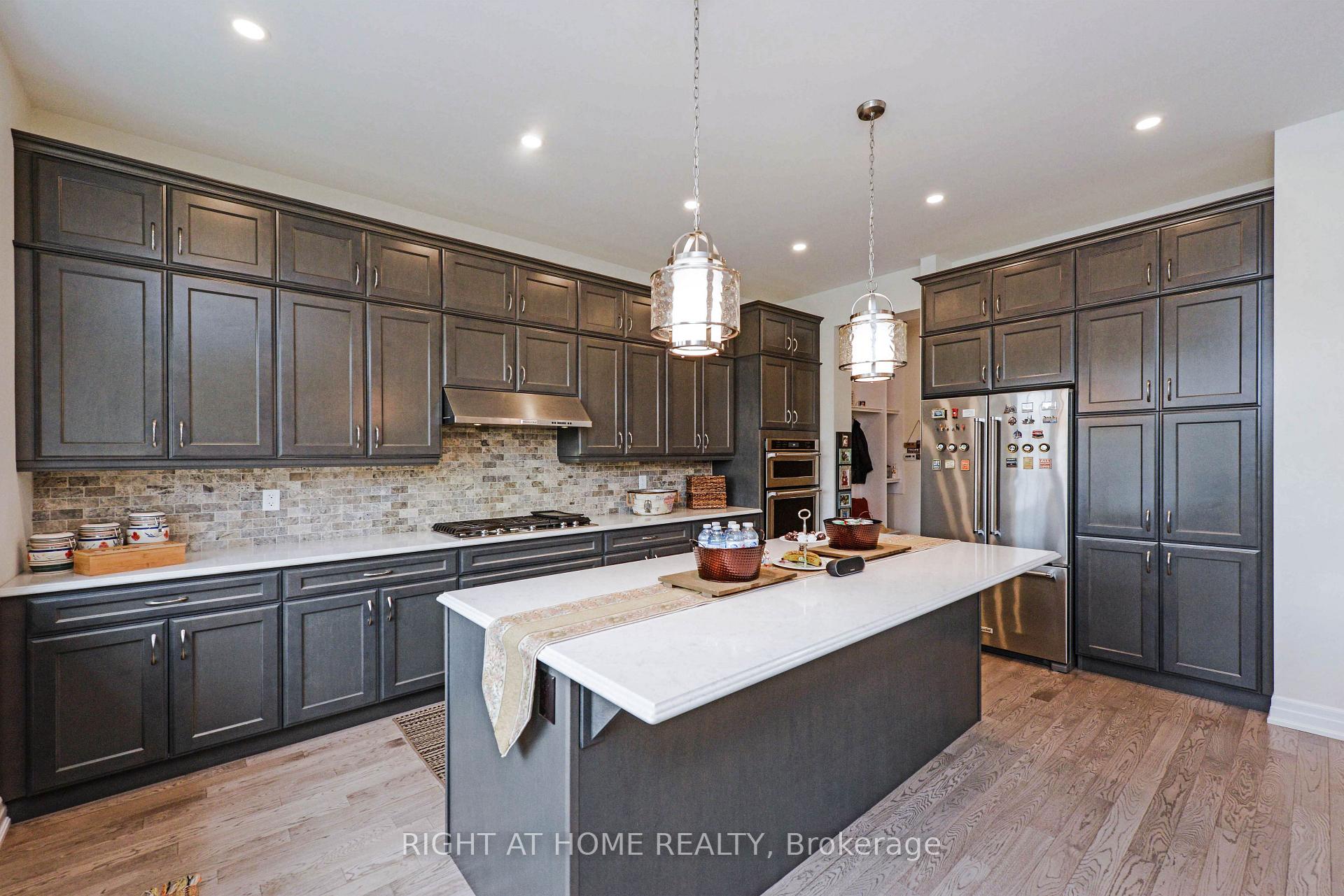 Photo 9 of 3286 Charles Biggar Drive, Oakville, Glenorchy — HOMEH