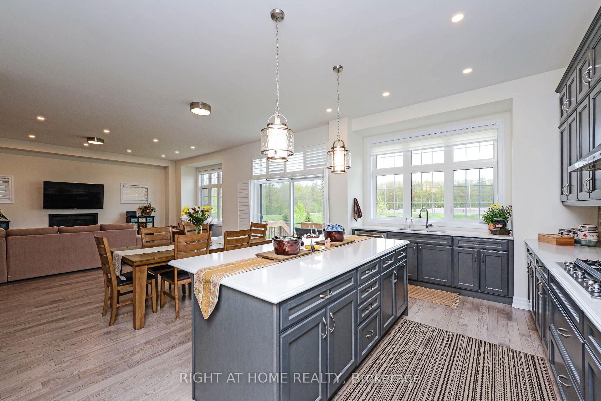 Photo 10 of 3286 Charles Biggar Drive, Oakville, Glenorchy — HOMEH