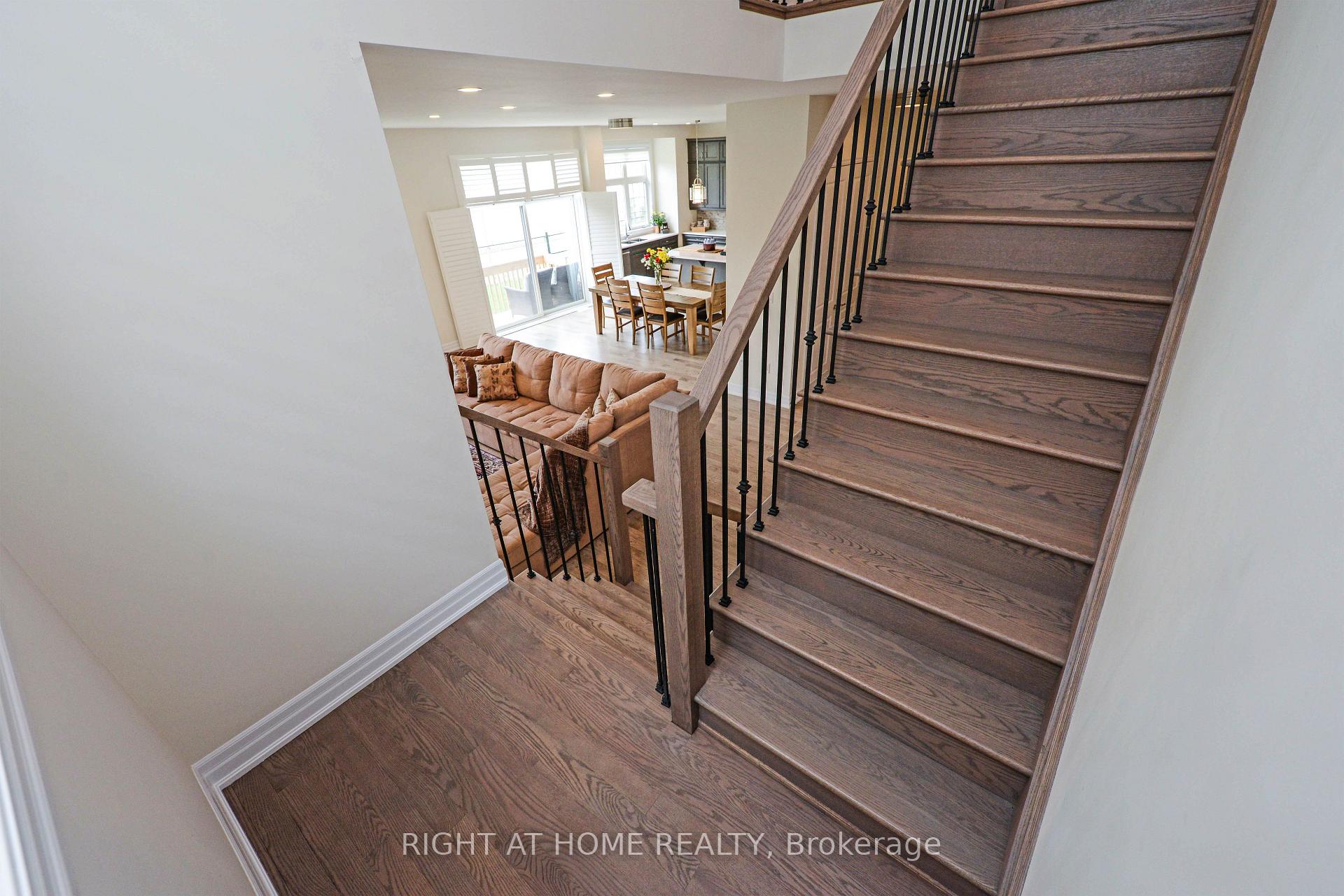 Photo 15 of 3286 Charles Biggar Drive, Oakville, Glenorchy — HOMEH