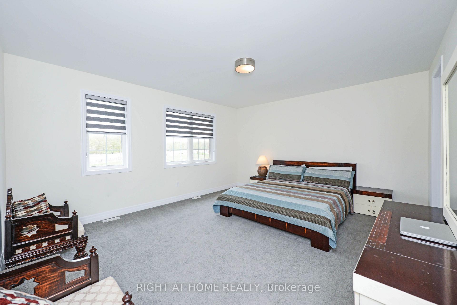 Photo 18 of 3286 Charles Biggar Drive, Oakville, Glenorchy — HOMEH