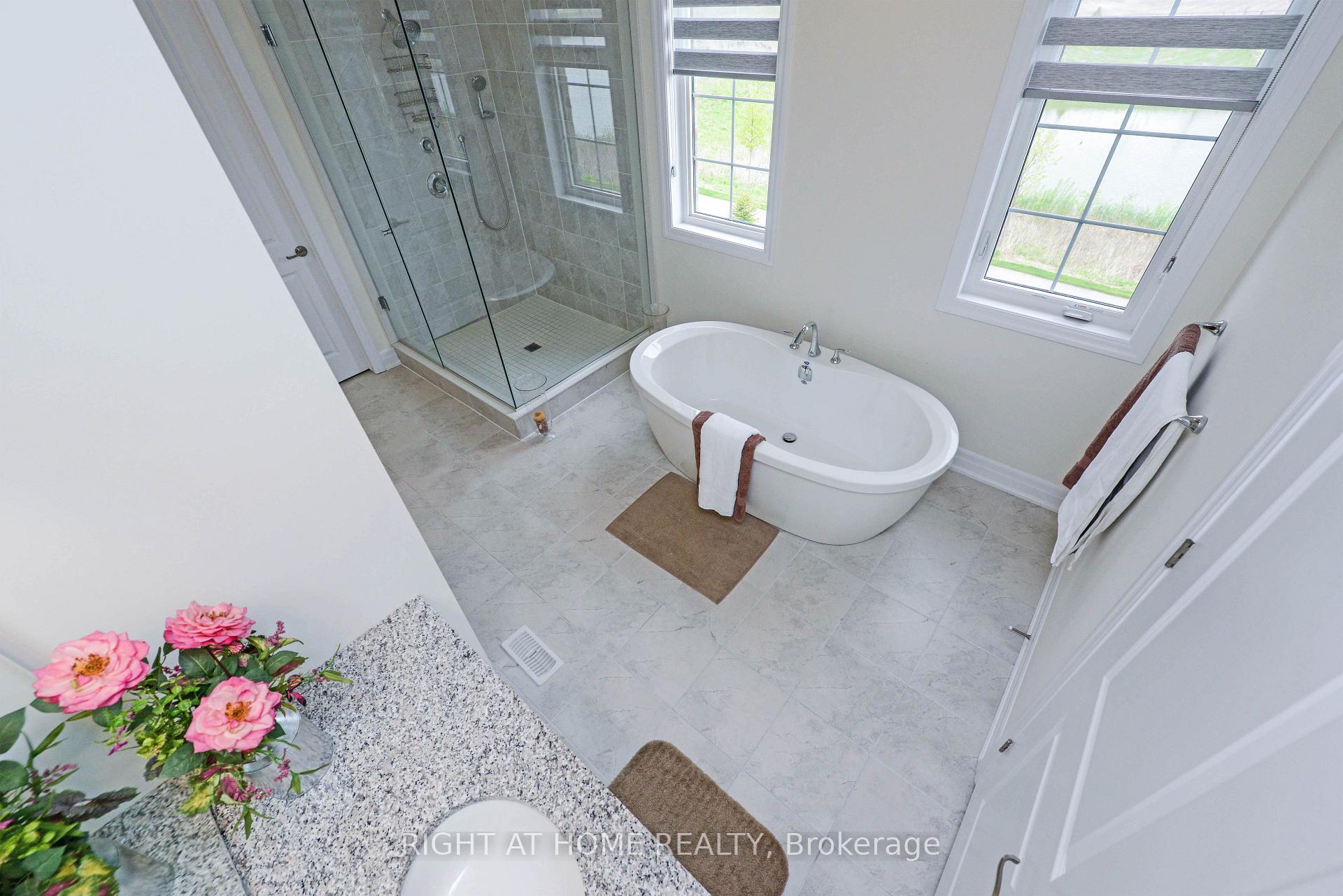 Photo 21 of 3286 Charles Biggar Drive, Oakville, Glenorchy — HOMEH