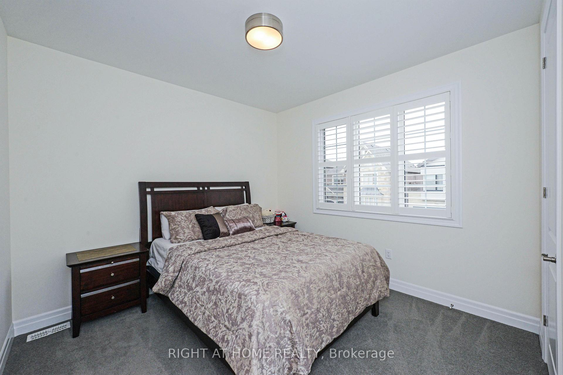 Photo 30 of 3286 Charles Biggar Drive, Oakville, Glenorchy — HOMEH