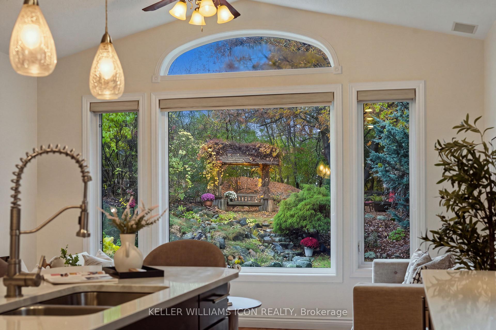 Photo 14 of 16 Hemlo Crescent, Ottawa, Kanata - Kanata Lakes/Heritage Hills — HOMEH