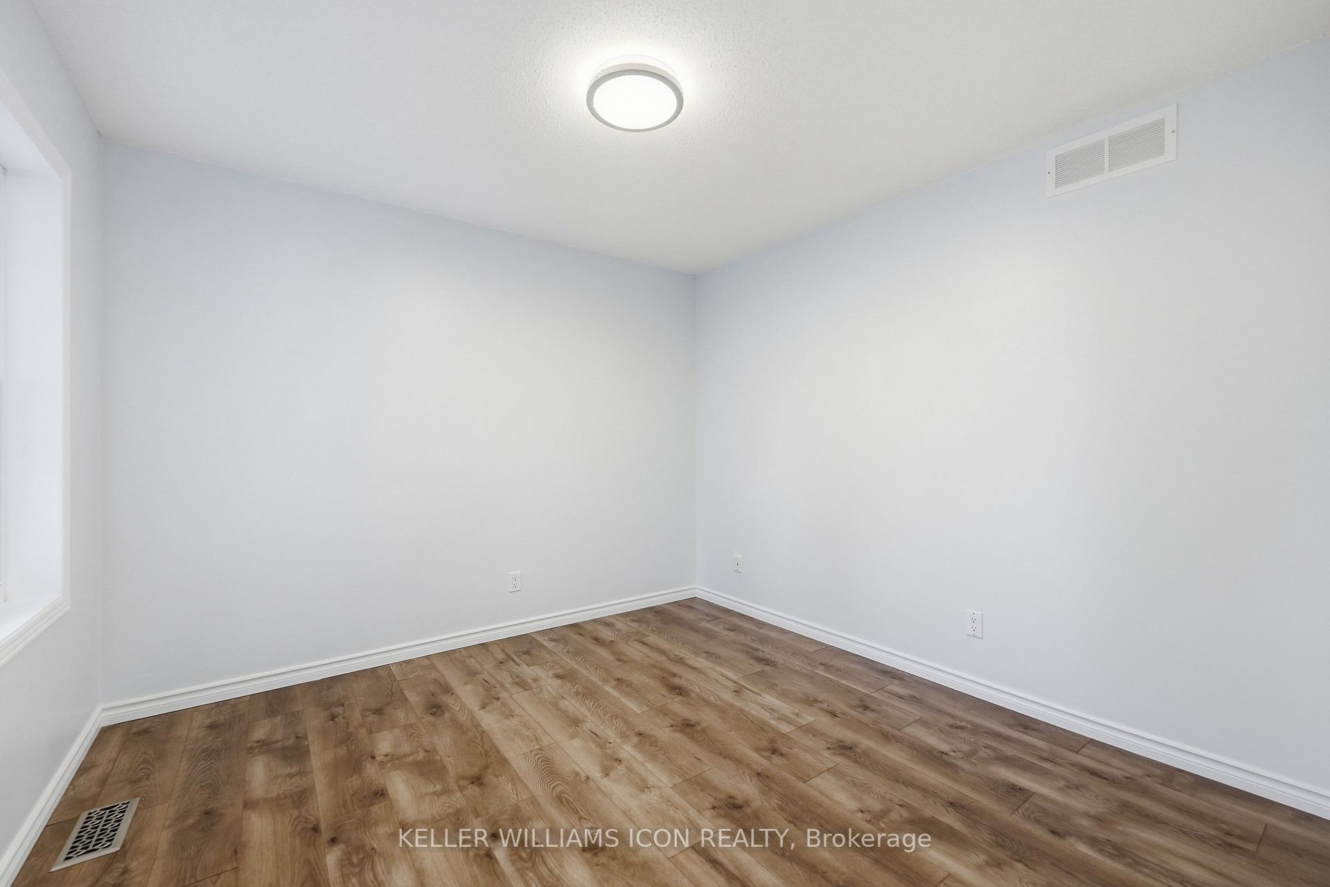 Photo 27 of 16 Hemlo Crescent, Ottawa, Kanata - Kanata Lakes/Heritage Hills — HOMEH