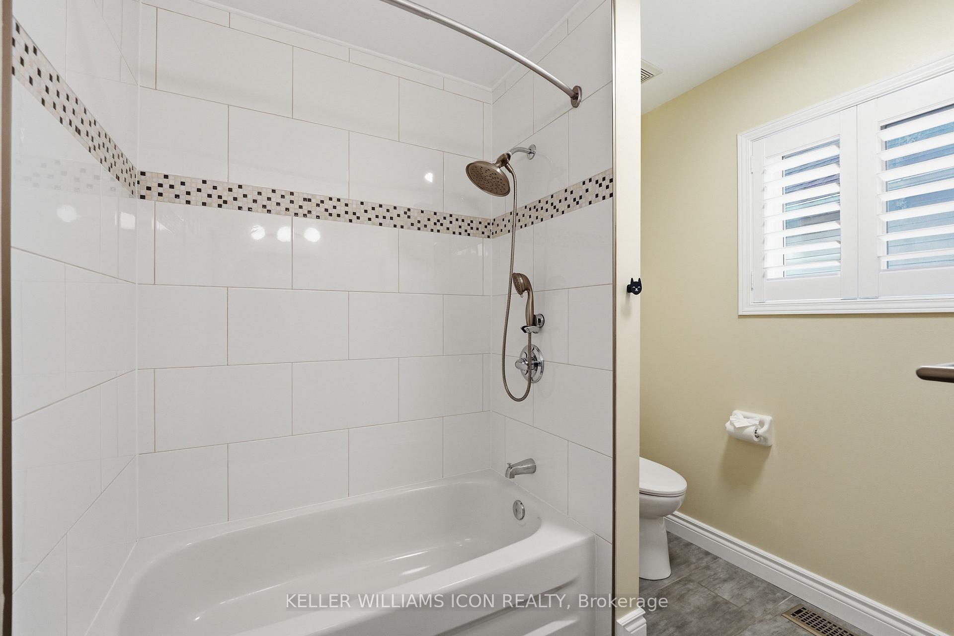 Photo 32 of 16 Hemlo Crescent, Ottawa, Kanata - Kanata Lakes/Heritage Hills — HOMEH