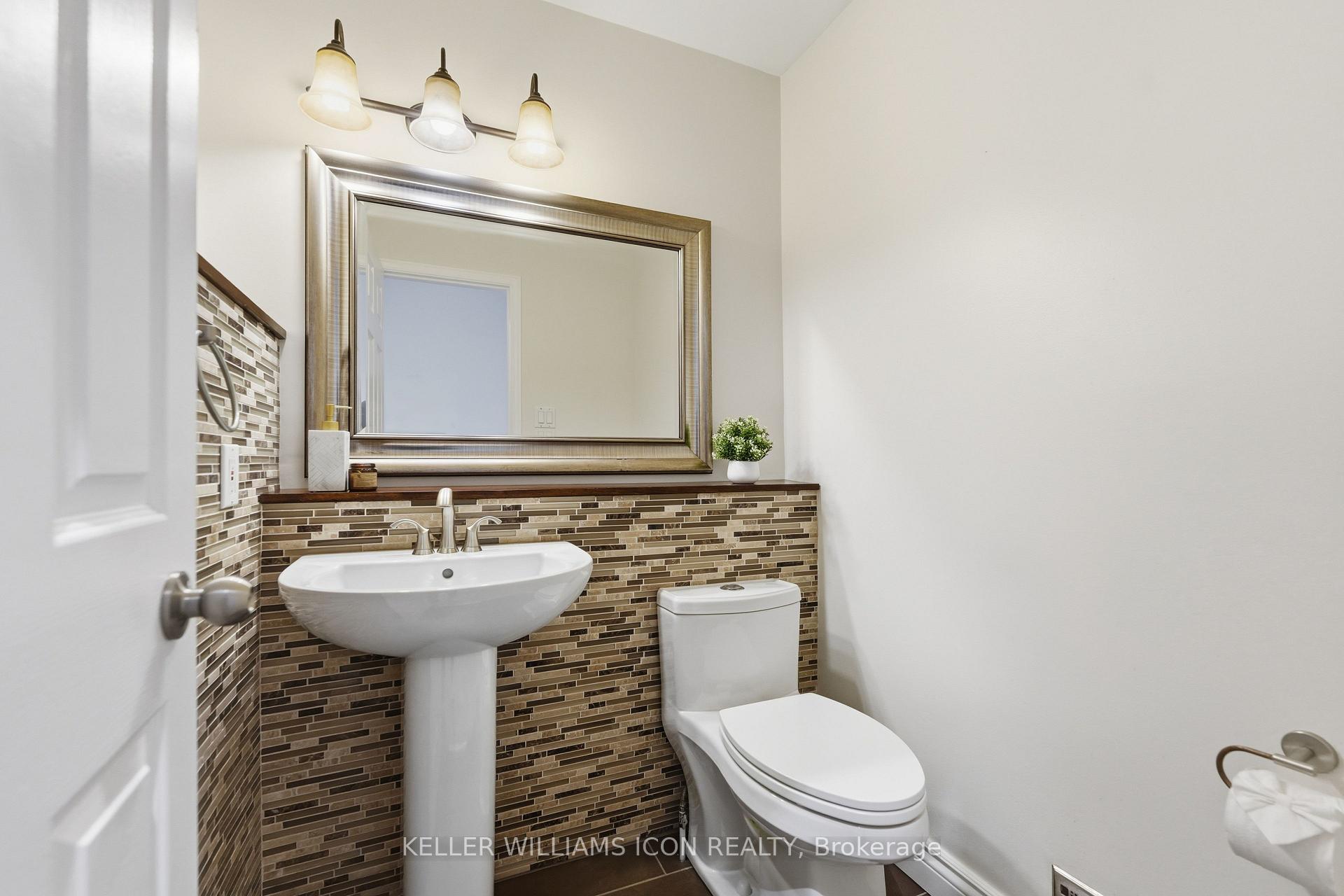Photo 38 of 16 Hemlo Crescent, Ottawa, Kanata - Kanata Lakes/Heritage Hills — HOMEH