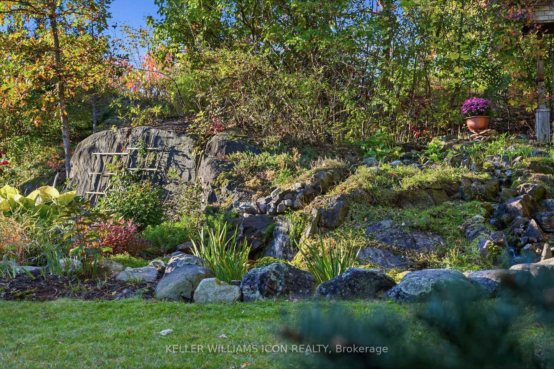 Photo 50 of 16 Hemlo Crescent, Ottawa, Kanata - Kanata Lakes/Heritage Hills — HOMEH
