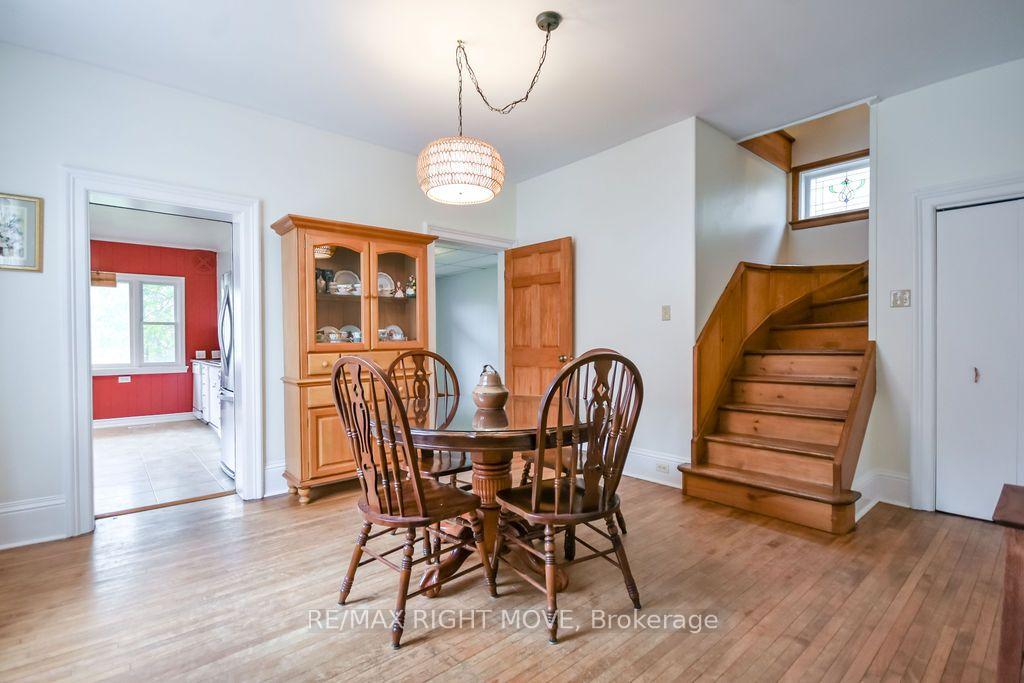 Photo 15 of 129 Coldwater Road W, Orillia — HOMEH