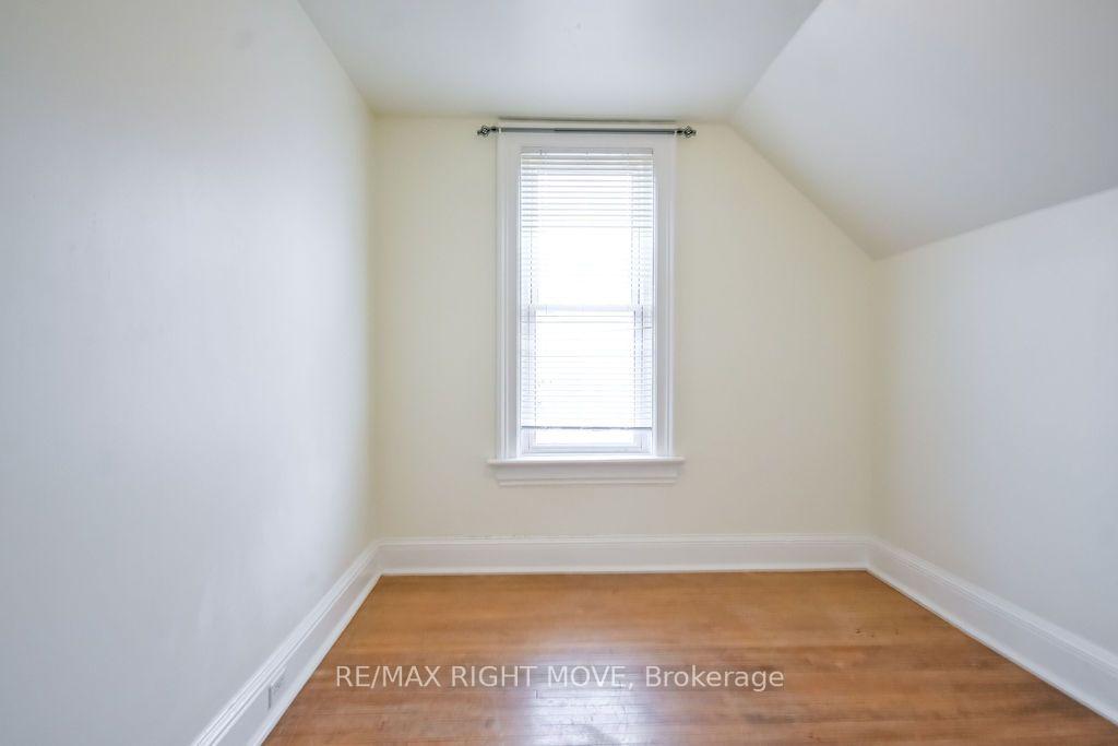 Photo 22 of 129 Coldwater Road W, Orillia — HOMEH