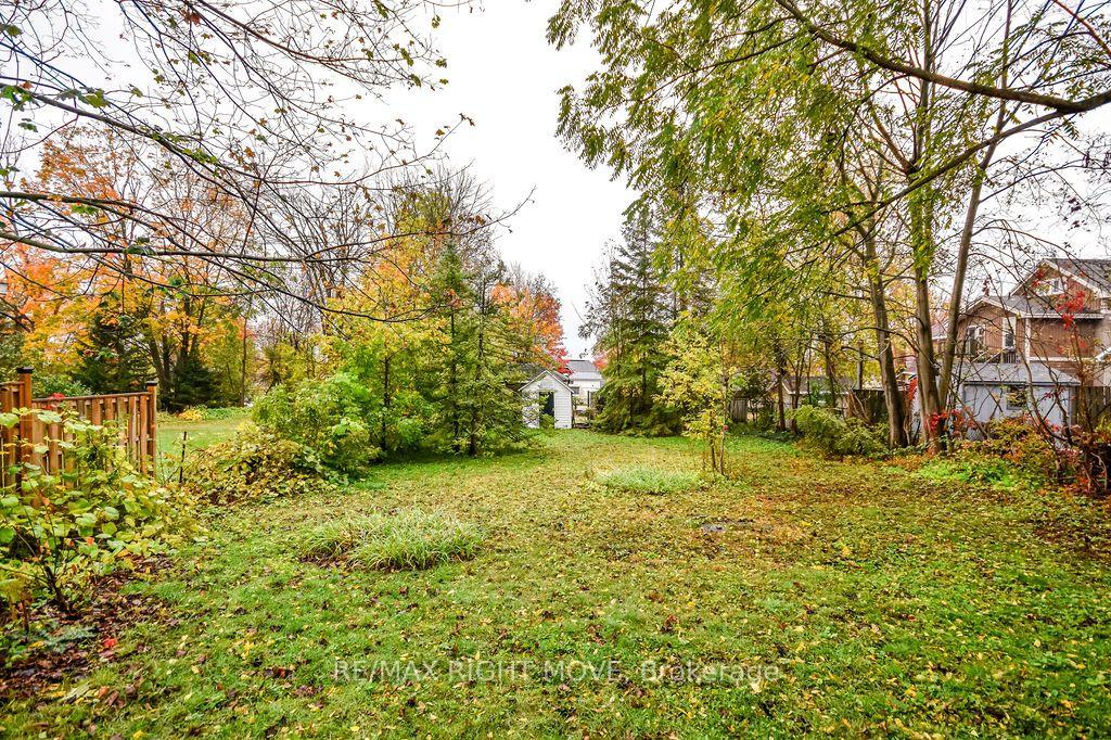 Photo 33 of 129 Coldwater Road W, Orillia — HOMEH