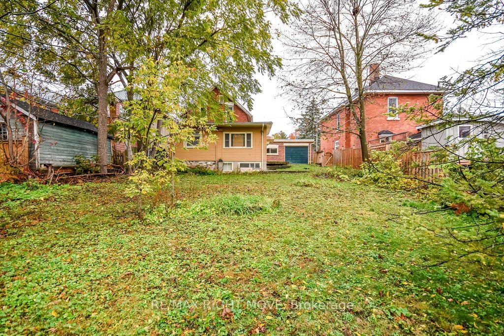 Photo 34 of 129 Coldwater Road W, Orillia — HOMEH