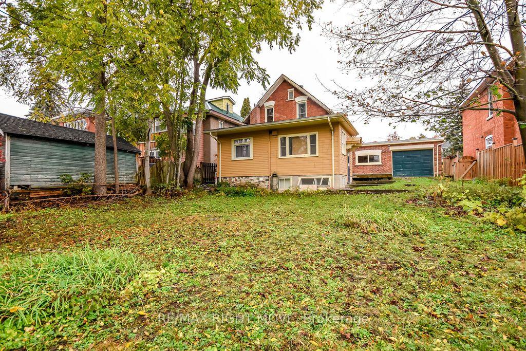 Photo 35 of 129 Coldwater Road W, Orillia — HOMEH