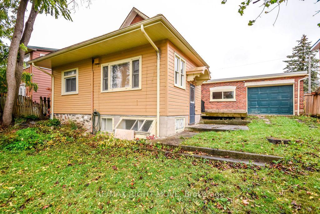 Photo 36 of 129 Coldwater Road W, Orillia — HOMEH