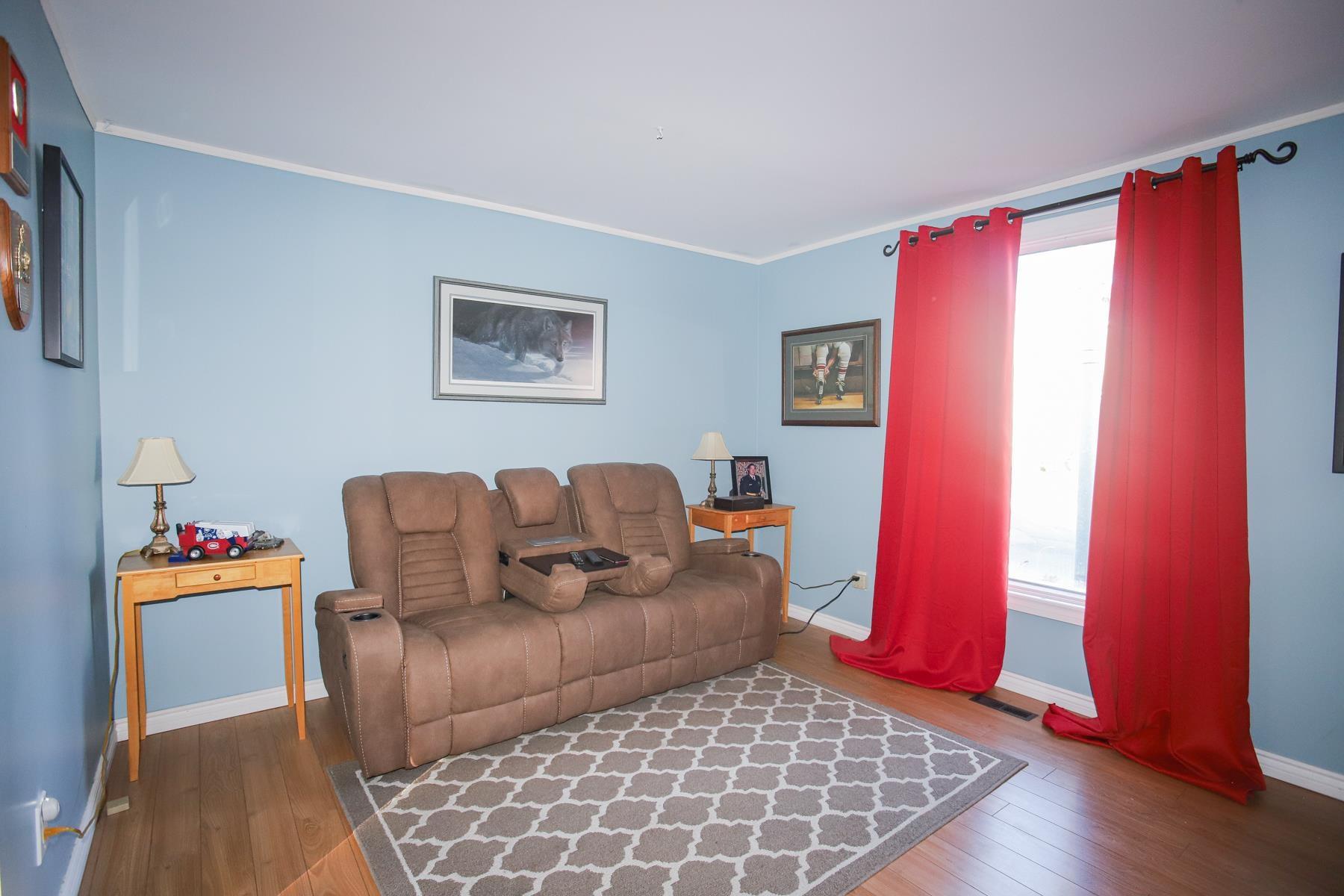 Photo 3 of 253 St. James Street, Sault Ste Marie, Ward 2 — HOMEH