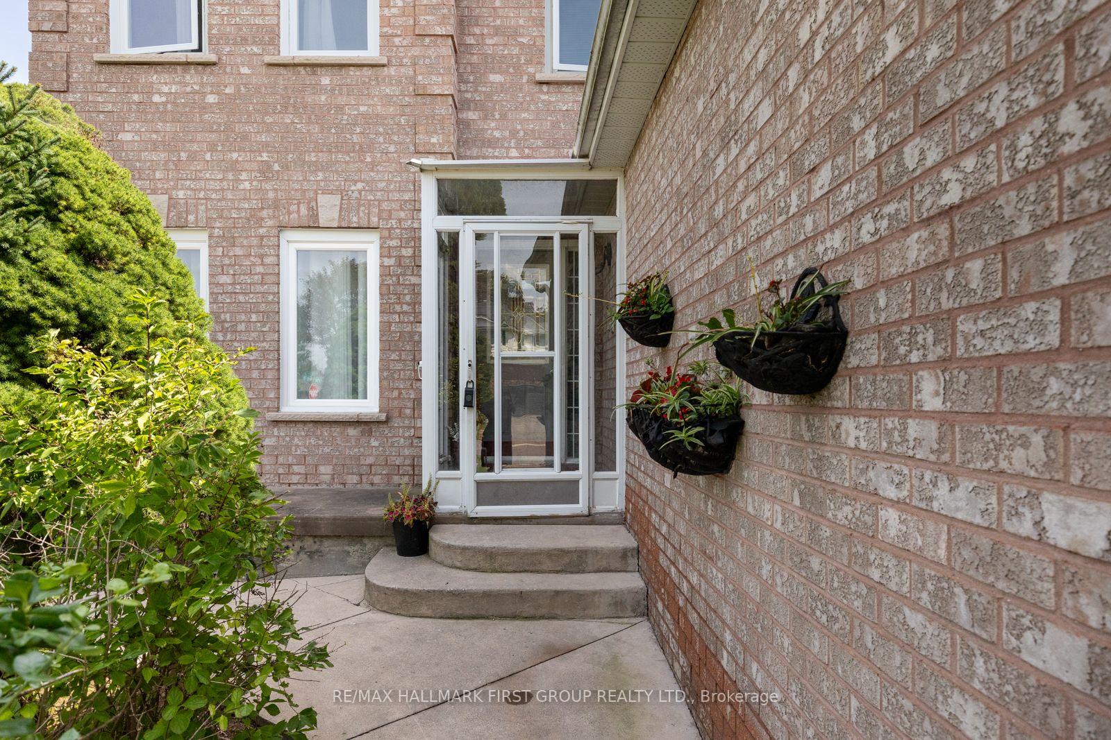 Photo 7 of 1 Audrey Court, Clarington, Courtice — HOMEH