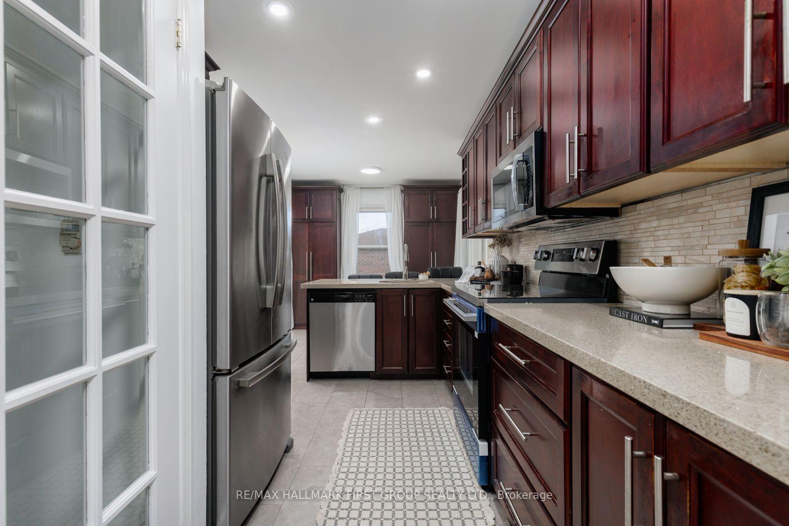 Photo 12 of 1 Audrey Court, Clarington, Courtice — HOMEH