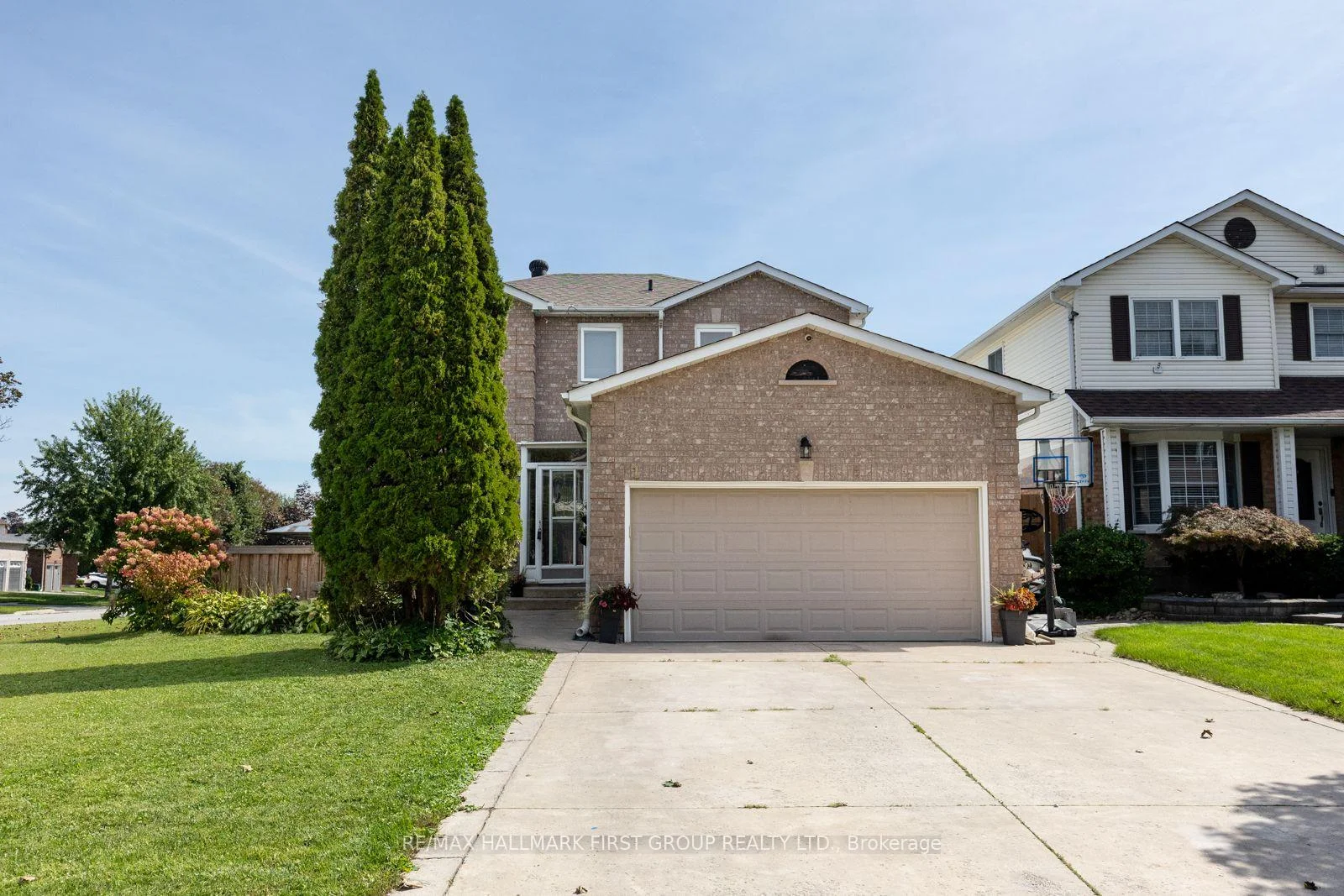 Photo 4 of 1 Audrey Court, Clarington, Courtice — HOMEH