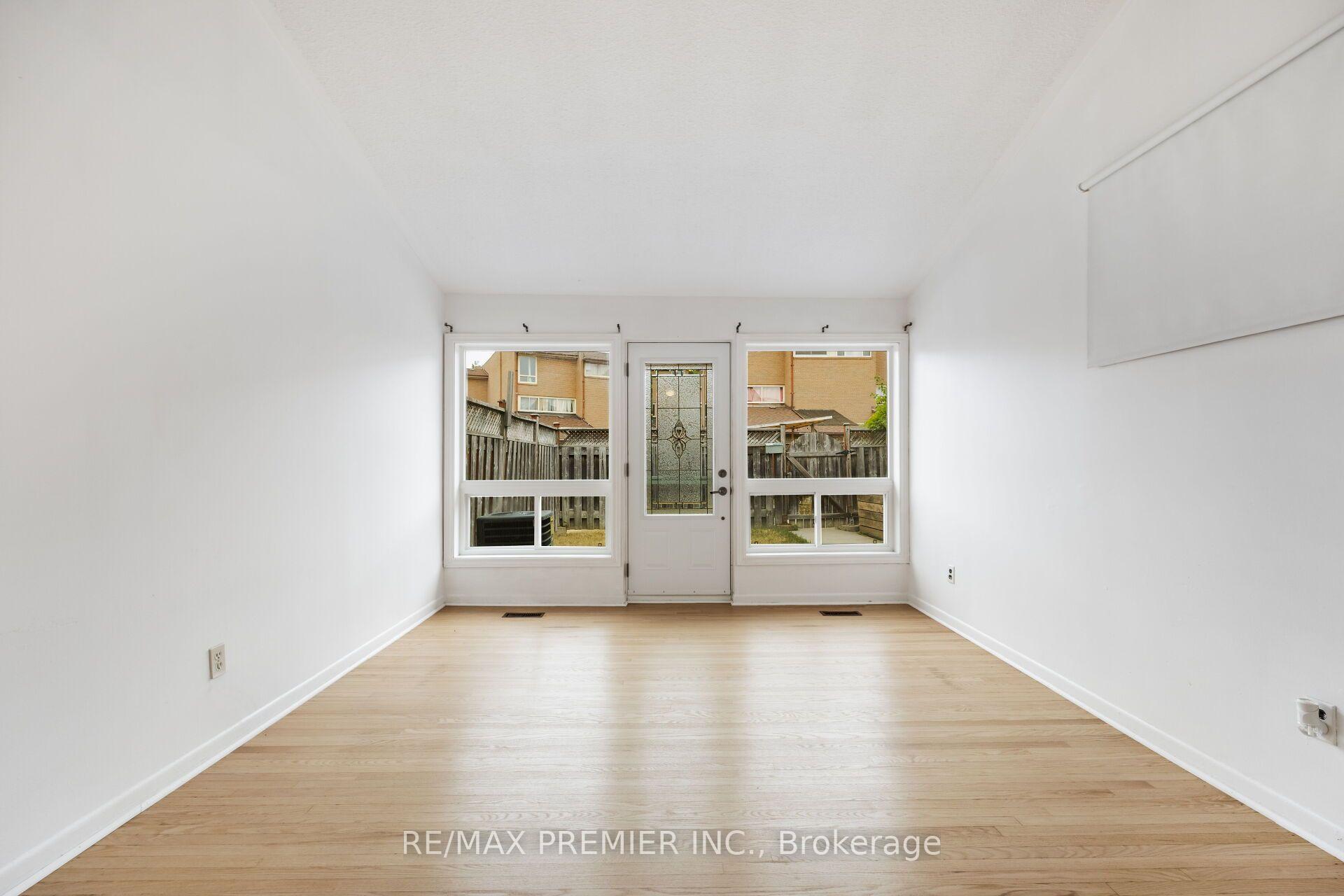 Photo 7 of Unit 82, 248 John Garland Boulevard, Etobicoke, West Humber-Clairville — HOMEH