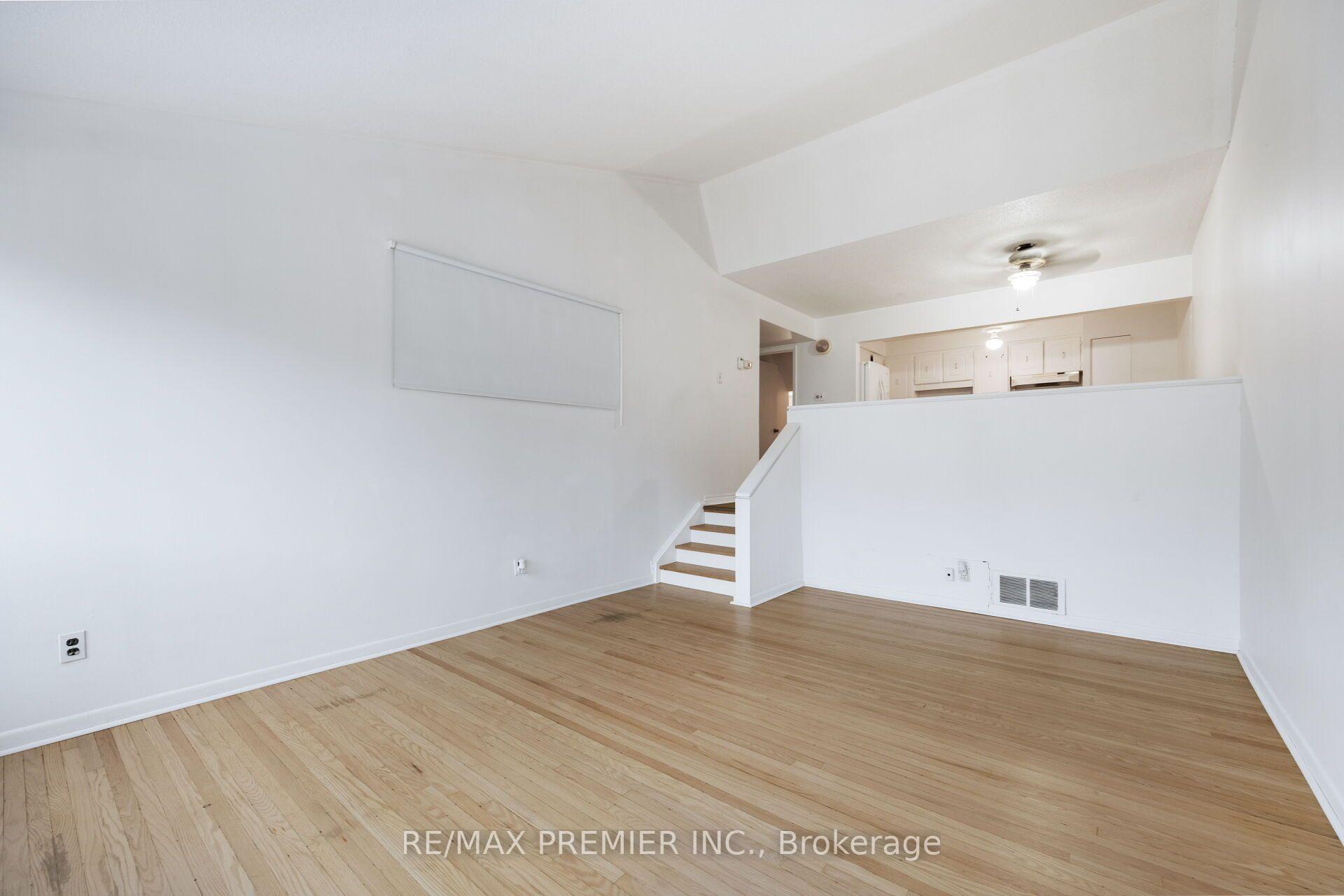Photo 8 of Unit 82, 248 John Garland Boulevard, Etobicoke, West Humber-Clairville — HOMEH