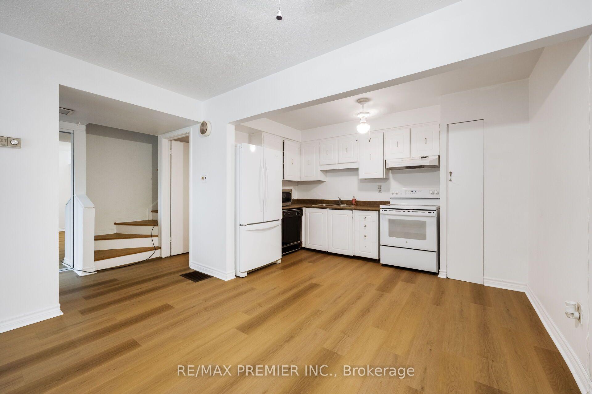 Photo 10 of Unit 82, 248 John Garland Boulevard, Etobicoke, West Humber-Clairville — HOMEH