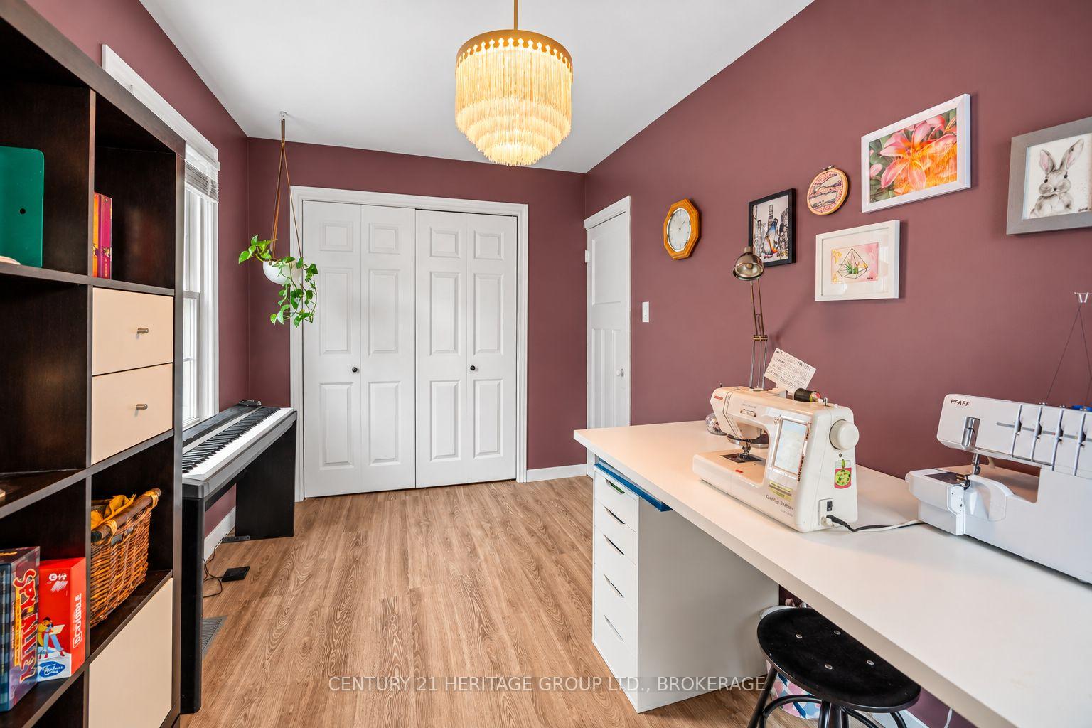 Photo 7 of 39 Lorne Street, Kingston, East of Sir John A. Blvd — HOMEH
