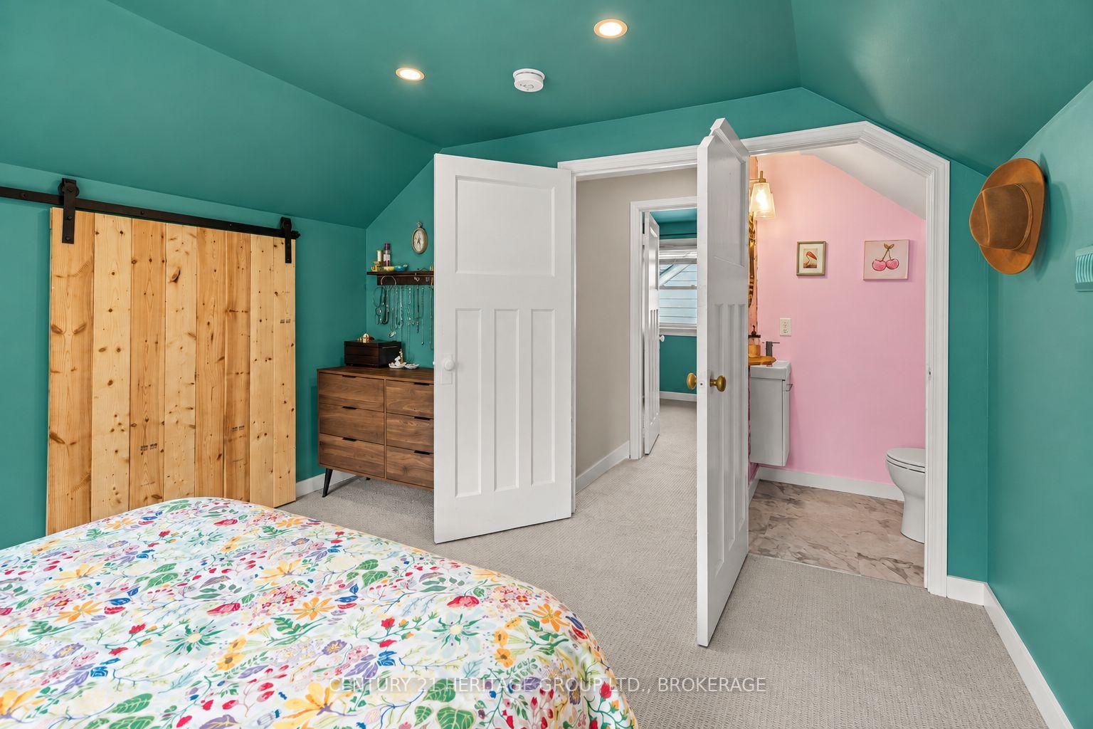 Photo 12 of 39 Lorne Street, Kingston, East of Sir John A. Blvd — HOMEH
